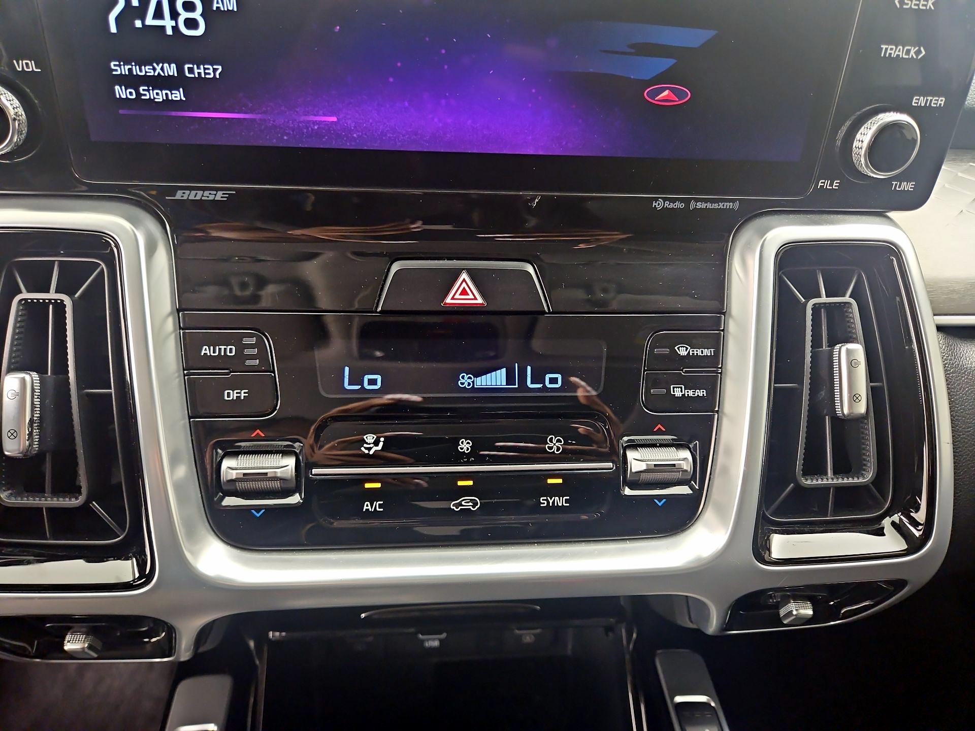 Thumbnail: 2022 Kia Sorento - 17