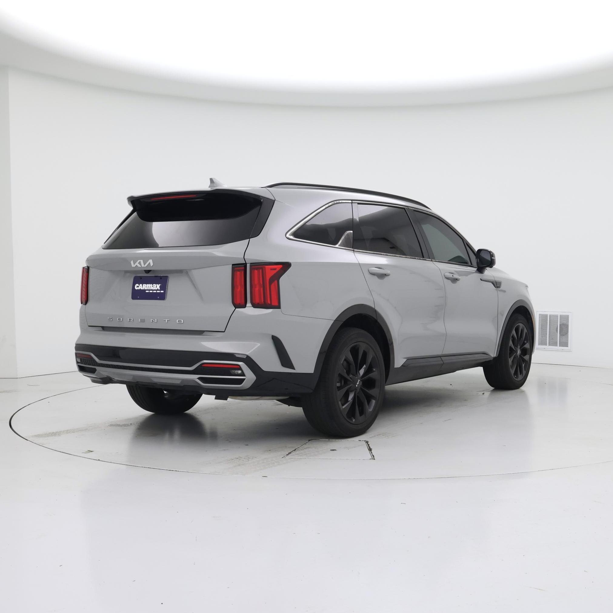 Thumbnail: 2022 Kia Sorento - 8
