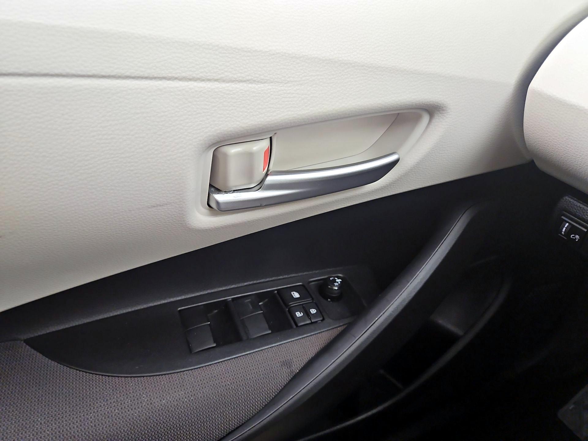 Thumbnail: 2021 Toyota Corolla - 12