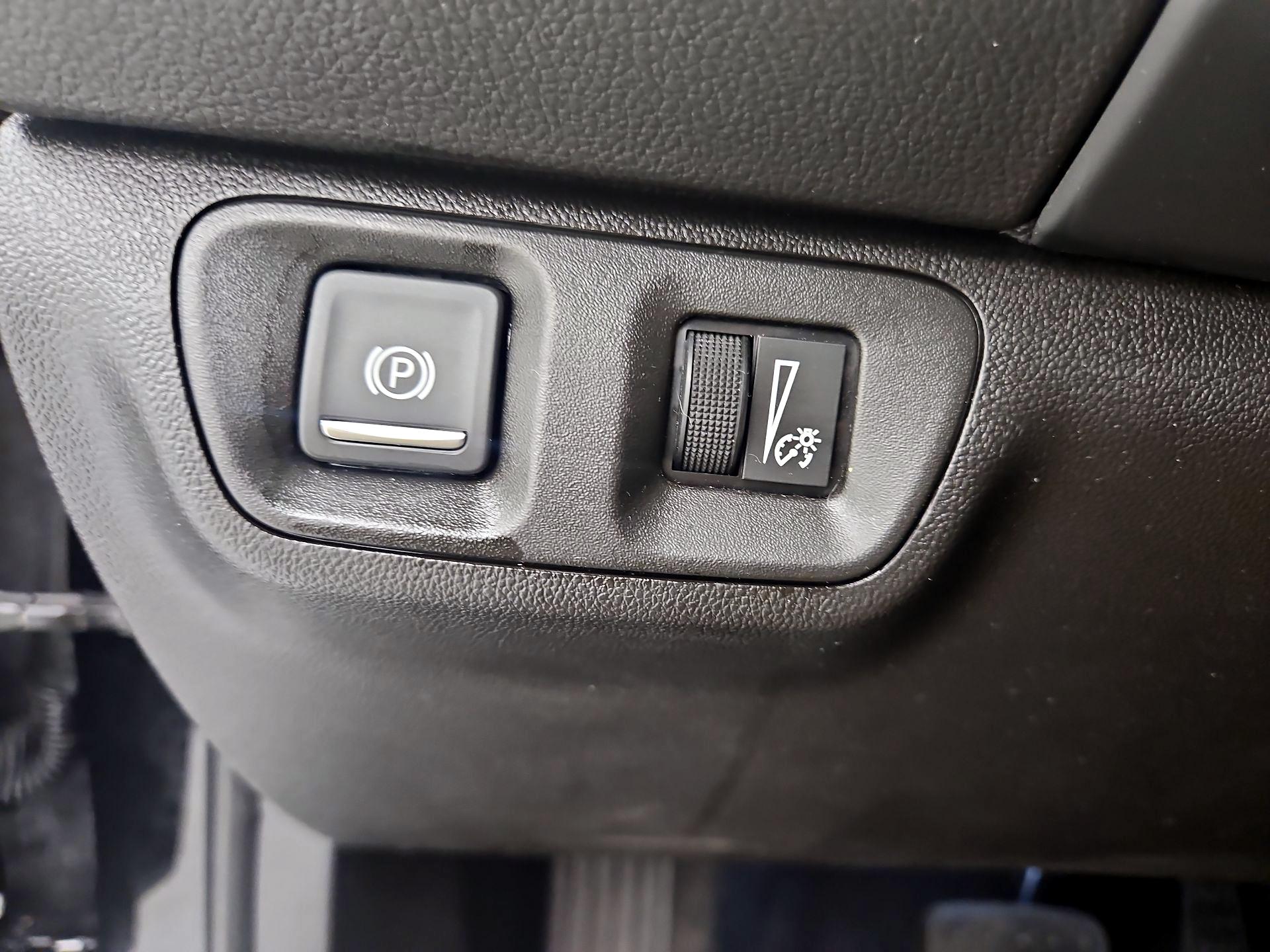 Thumbnail: 2023 GMC Acadia - 13