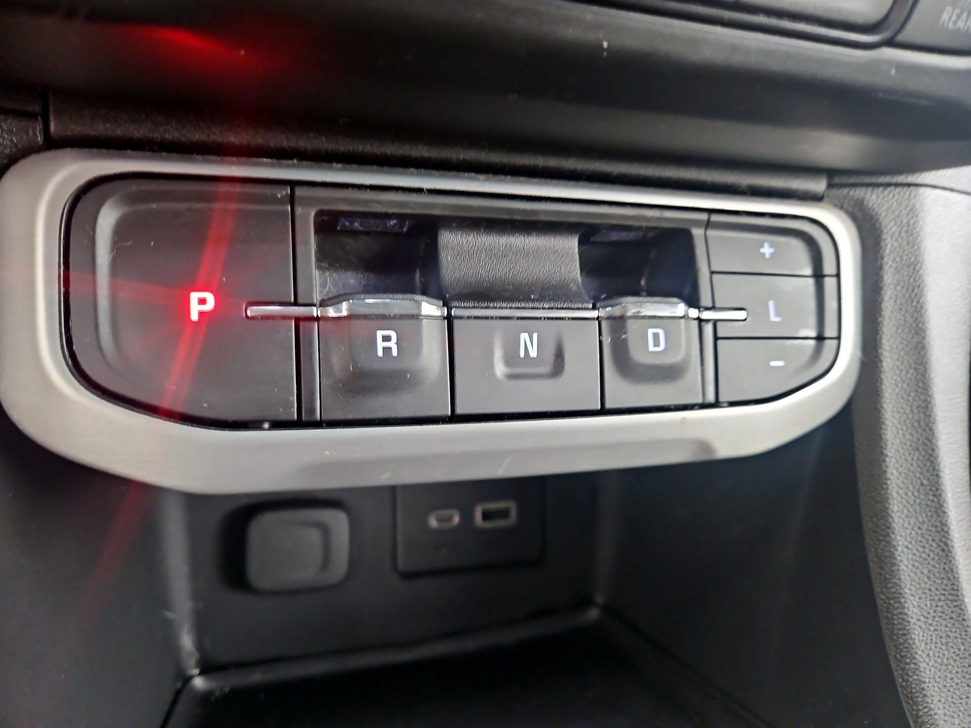 Thumbnail: 2023 GMC Acadia - 16