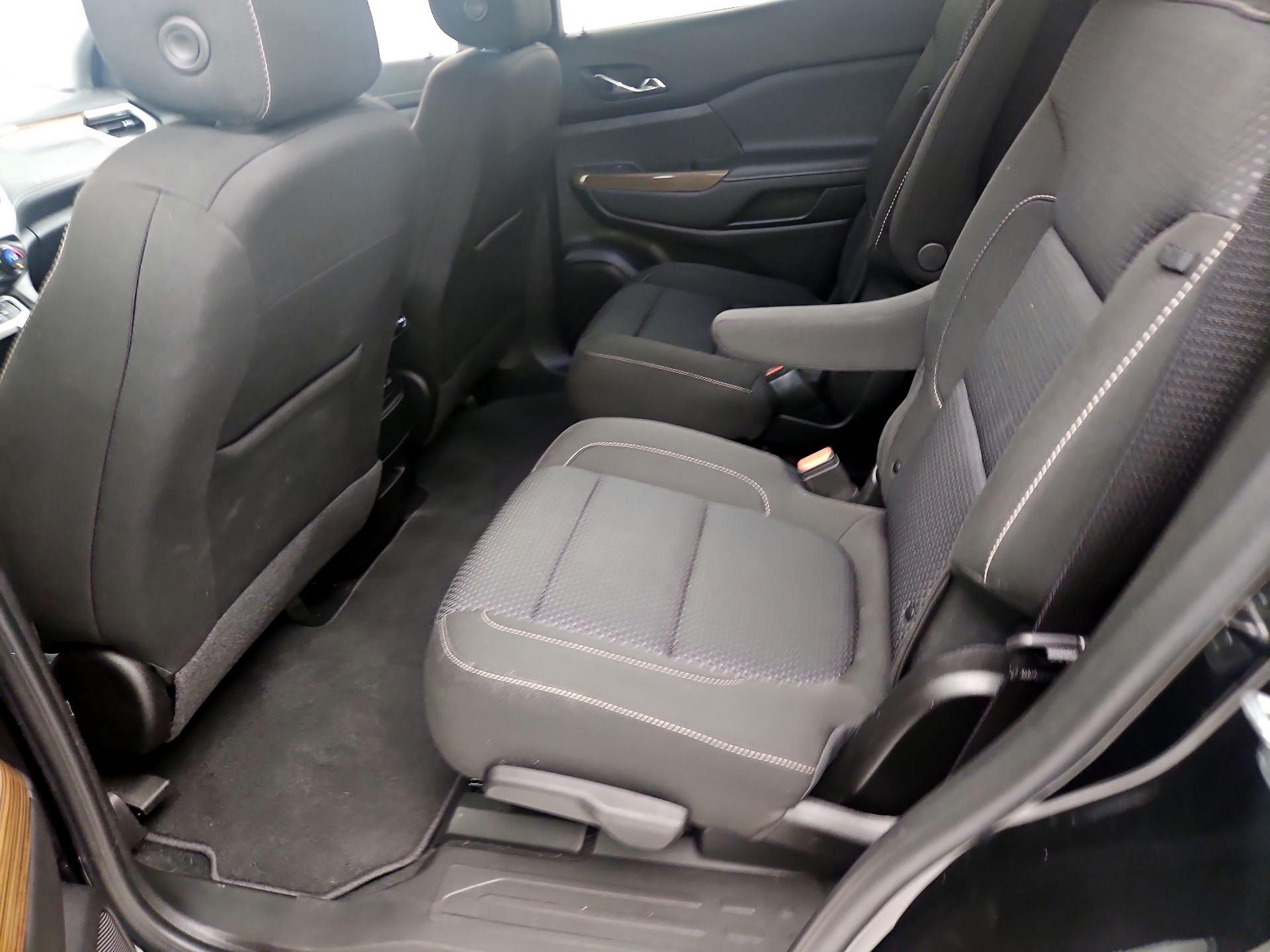 Thumbnail: 2023 GMC Acadia - 19