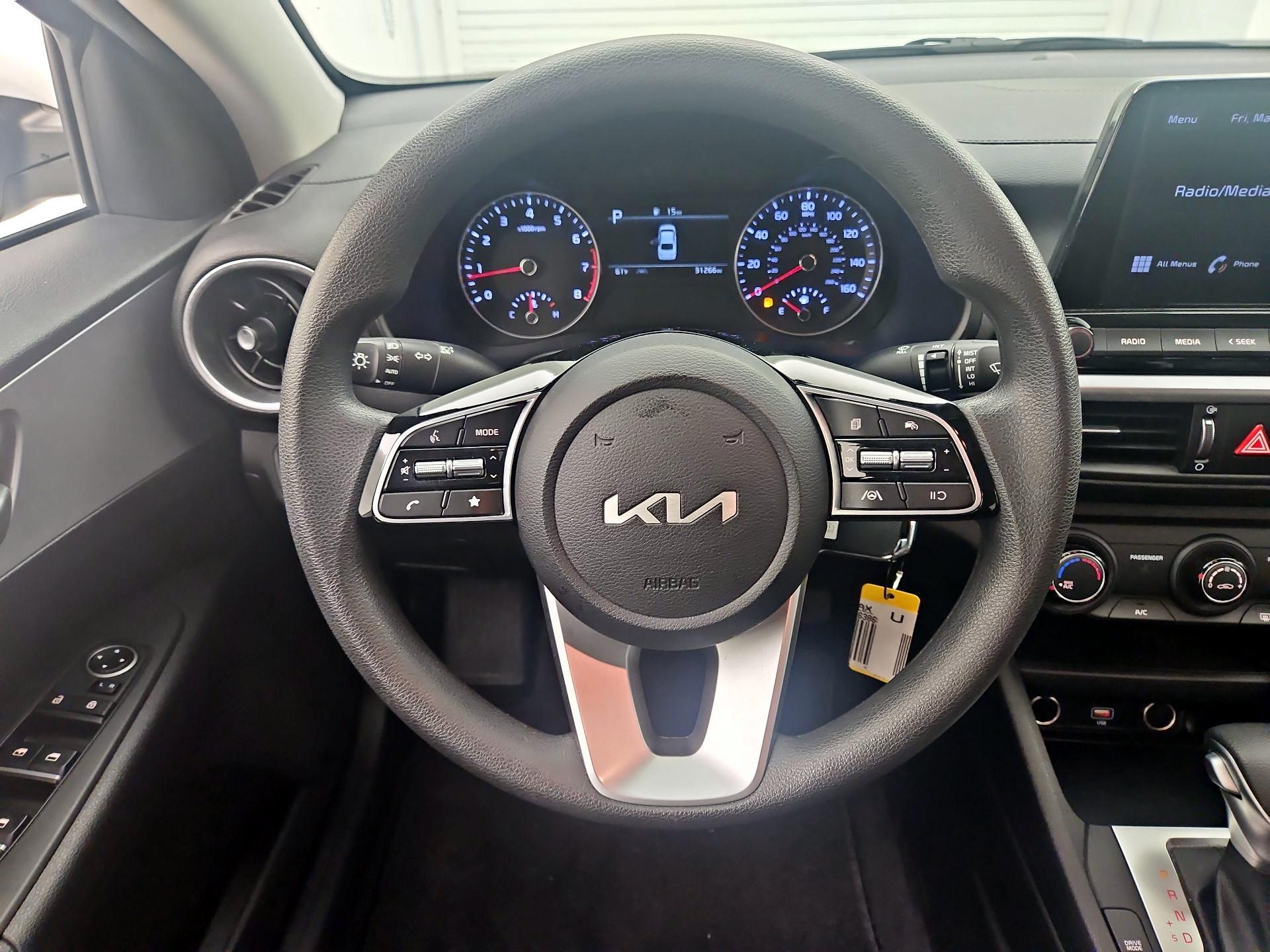 Thumbnail: 2023 Kia Forte - 10