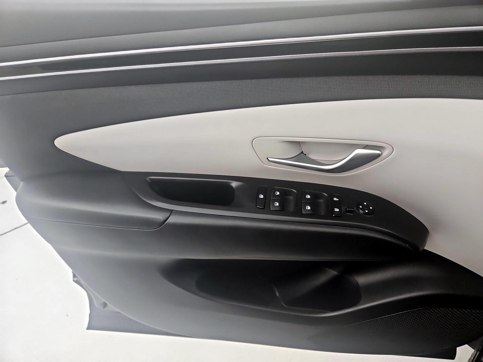 Thumbnail: 2023 Hyundai Tucson - 12