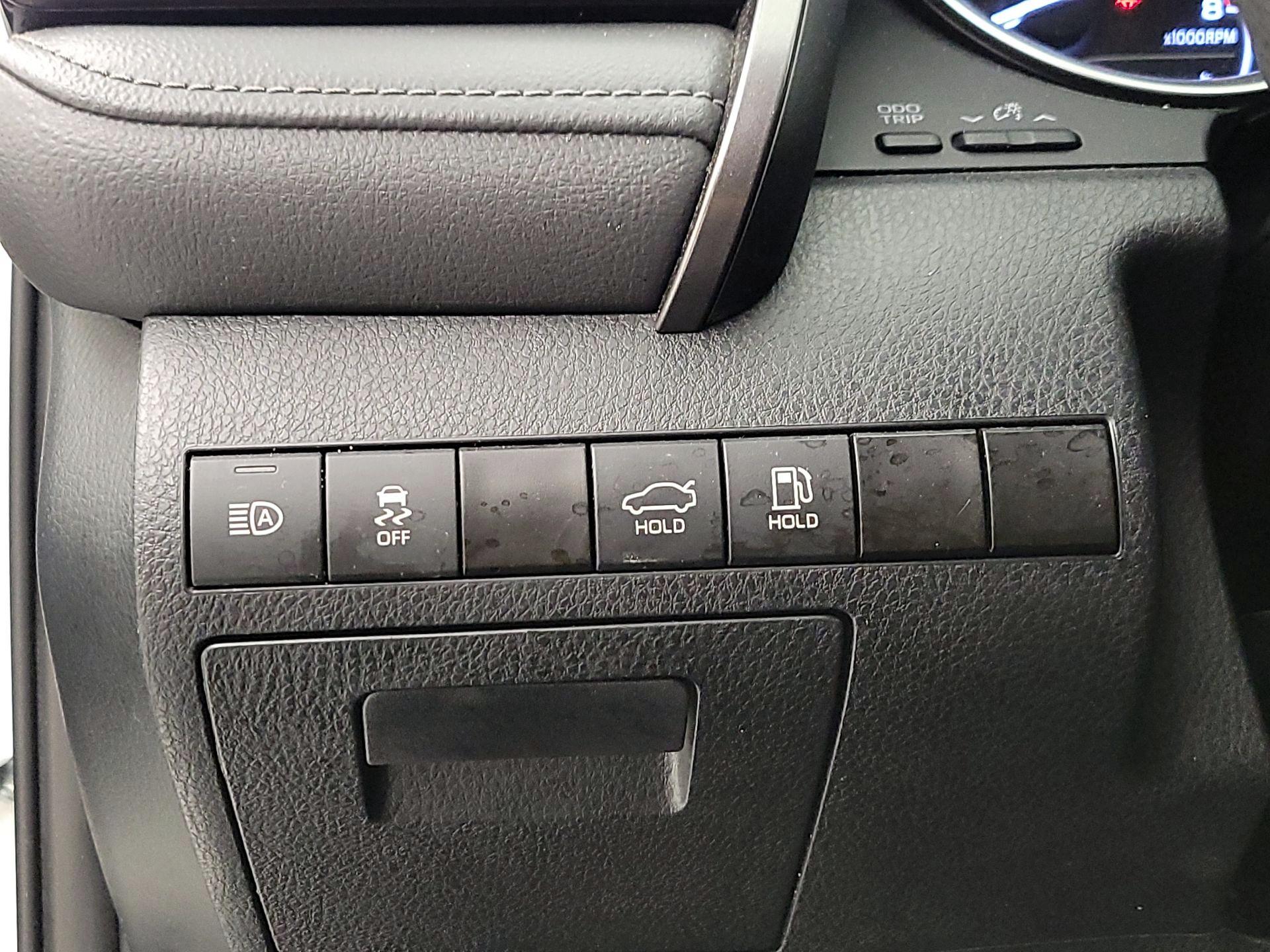 Thumbnail: 2024 Toyota Camry - 13