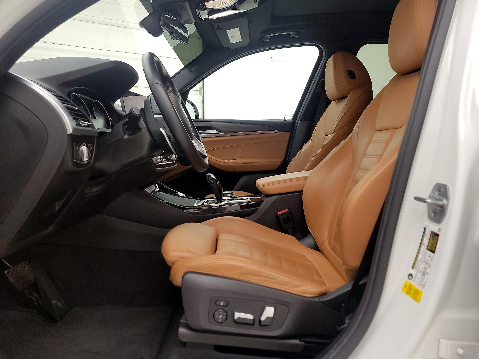 Thumbnail: 2021 BMW X3 - 11