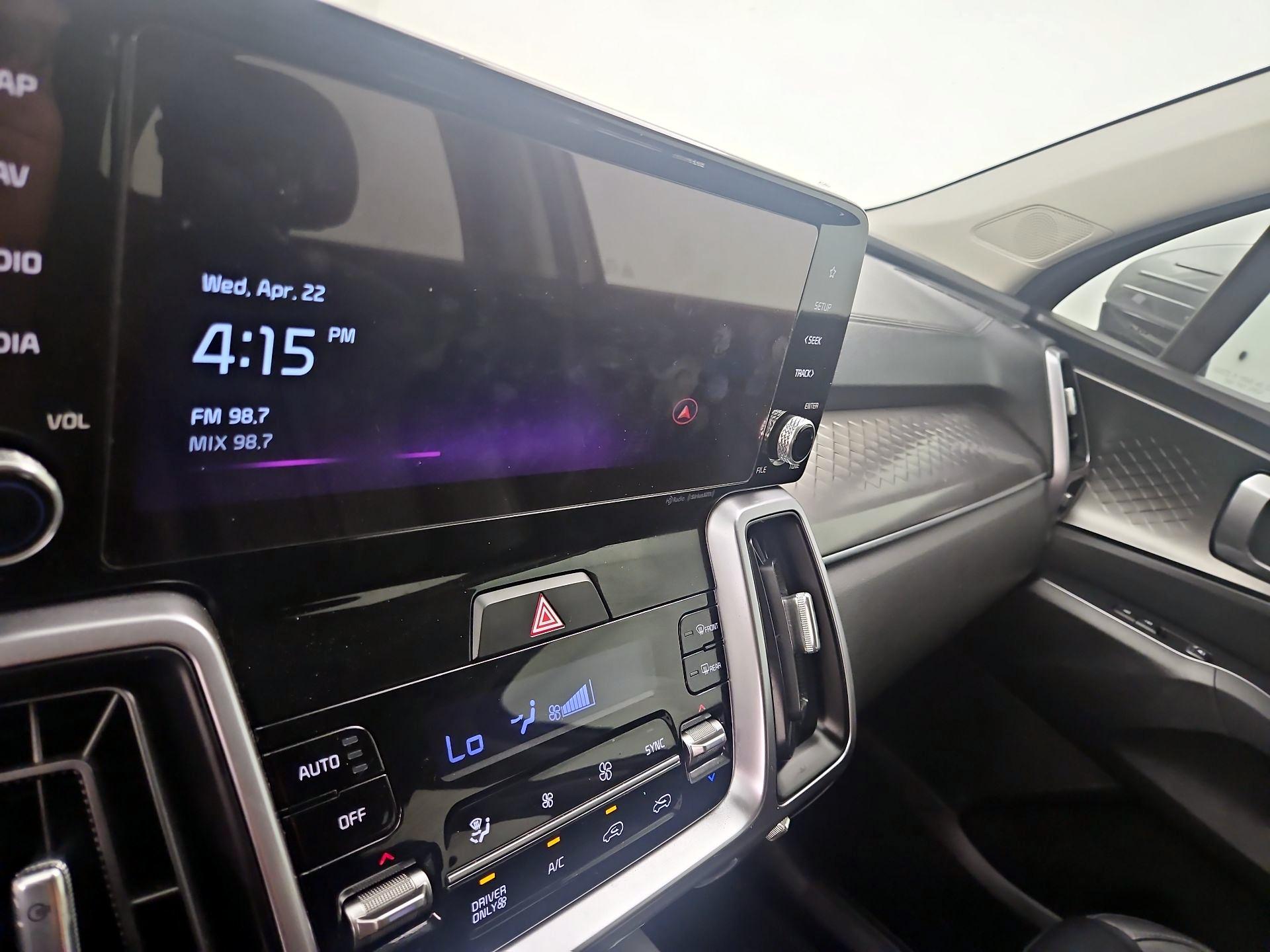 Thumbnail: 2023 Kia Sorento - 15