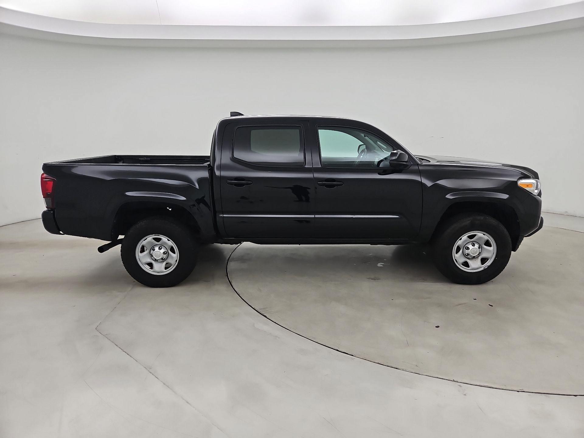 Thumbnail: 2022 Toyota Tacoma - 4