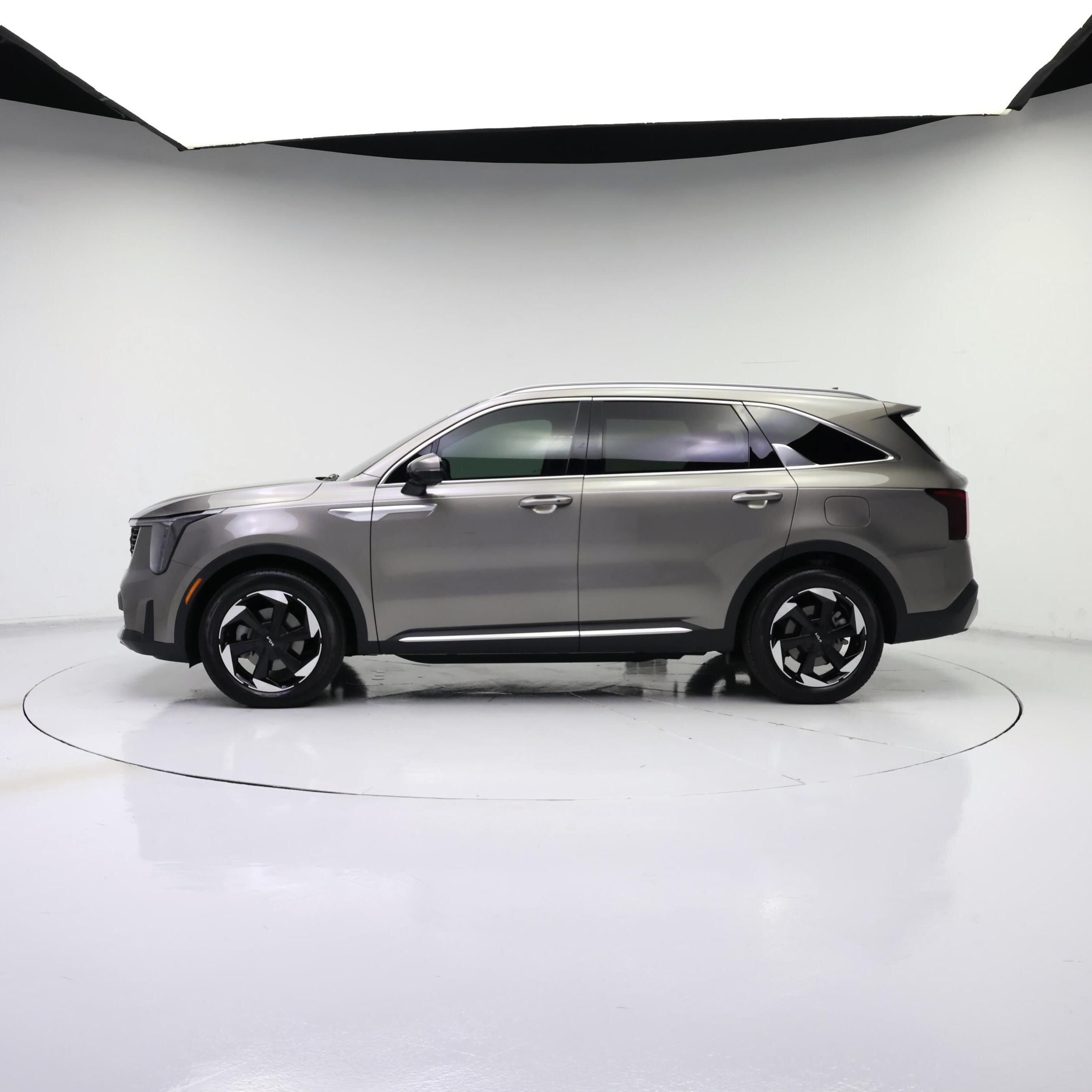 Thumbnail: 2025 Kia Sorento - 3