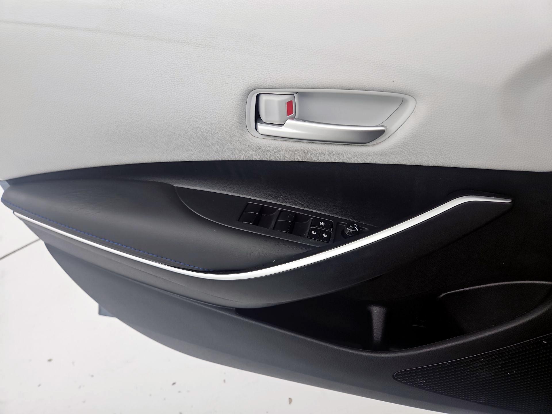 Thumbnail: 2021 Toyota Corolla - 12