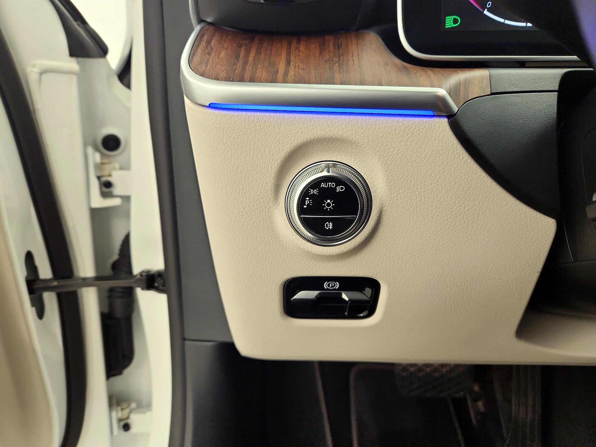 Thumbnail: 2023 Mercedes-Benz C-Class - 13