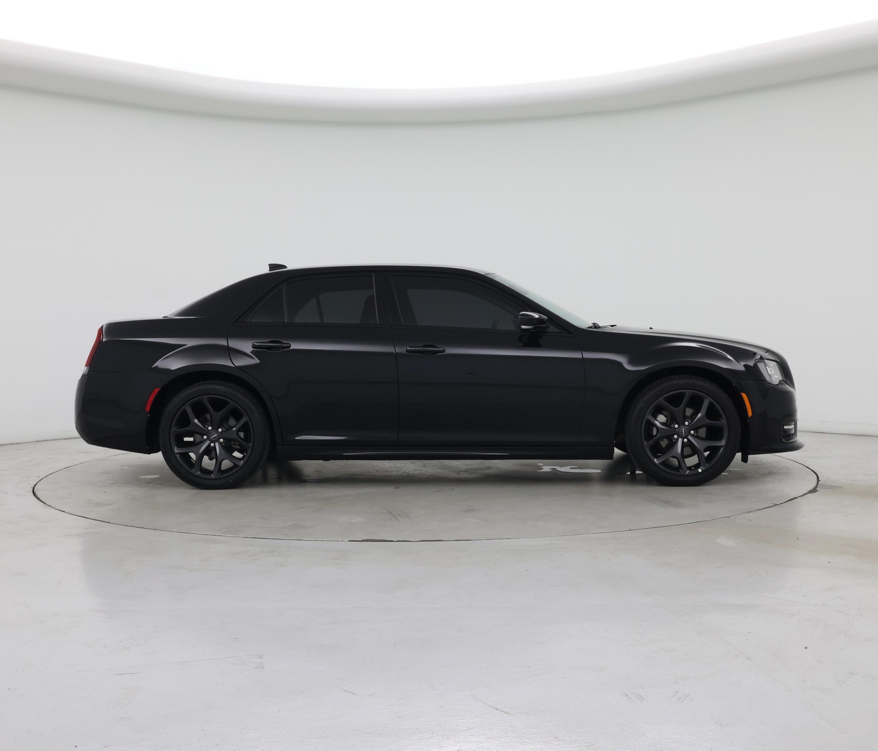 Thumbnail: 2022 Chrysler 300 - 7