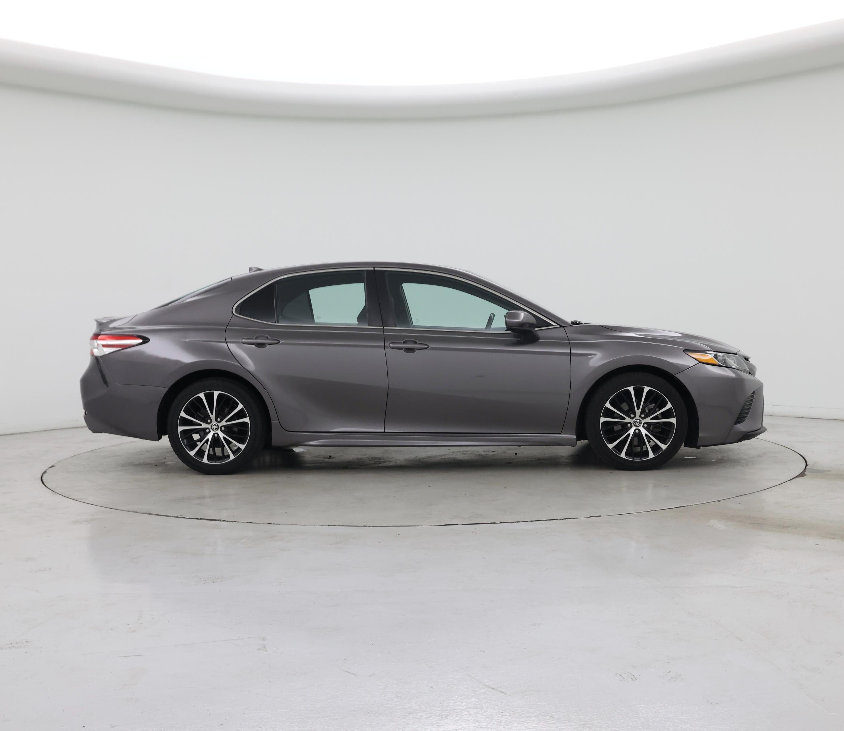 Thumbnail: 2020 Toyota Camry - 7