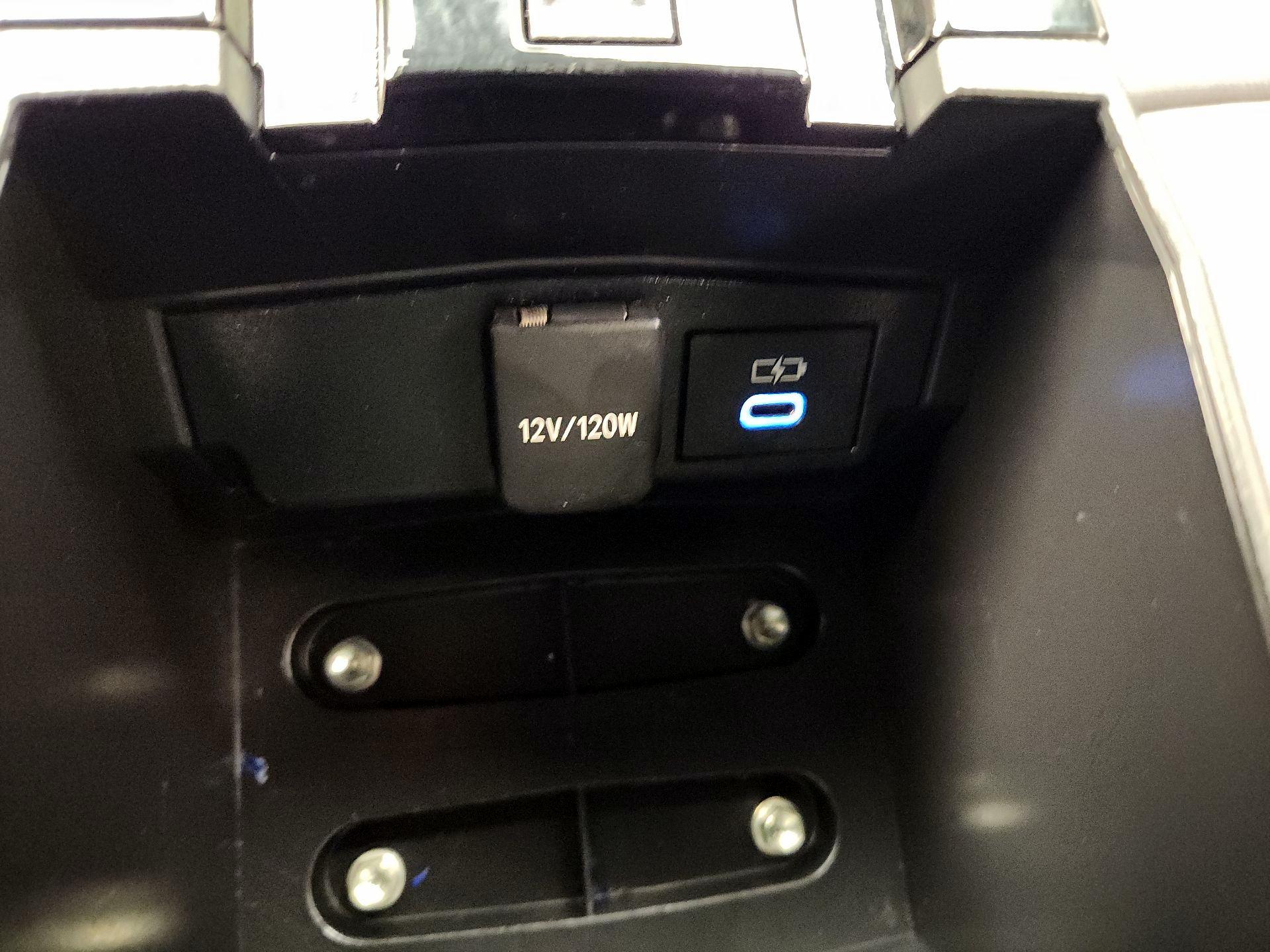 Thumbnail: 2022 Toyota Corolla - 18