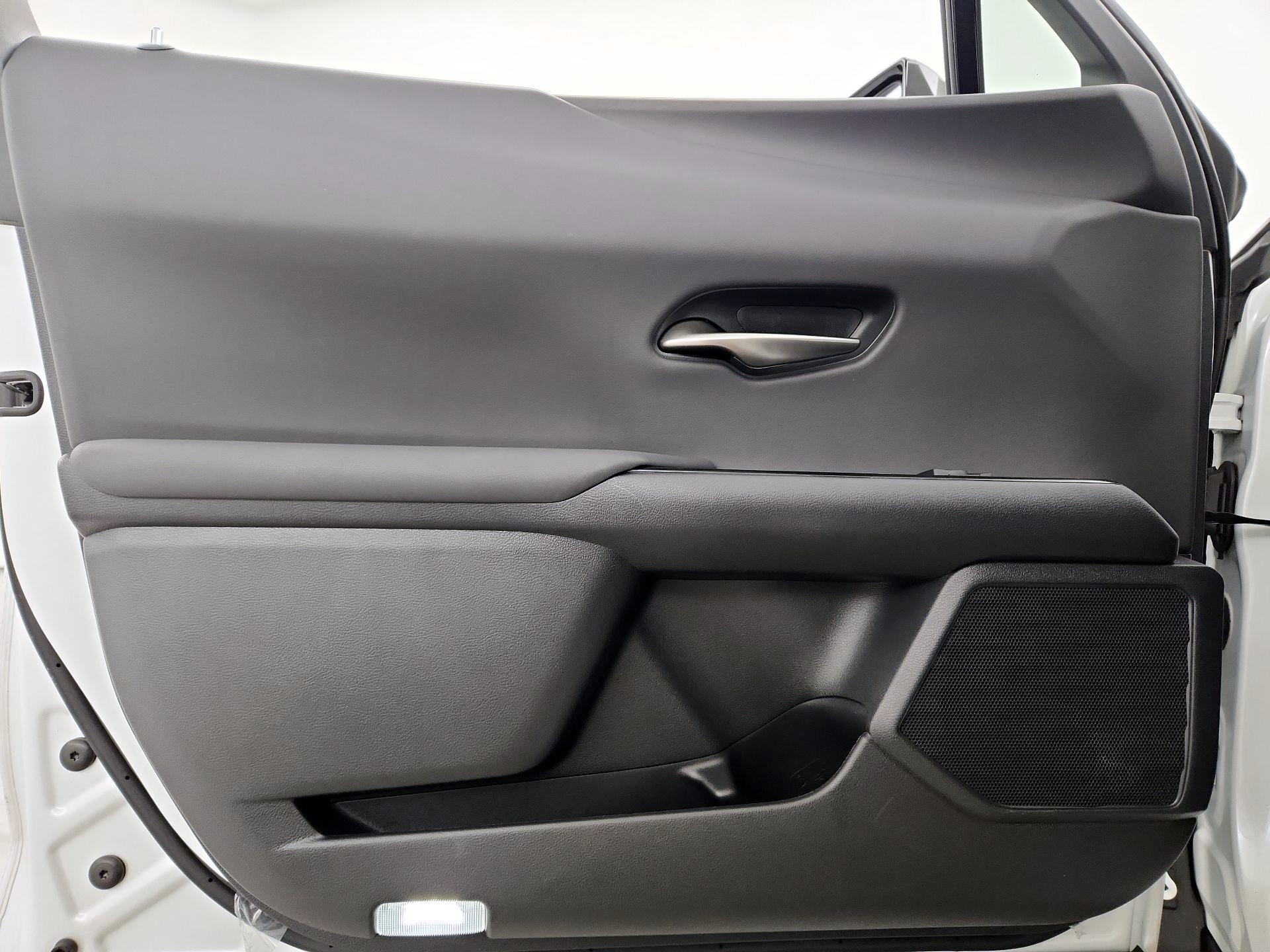 Thumbnail: 2022 Lexus UX - 12