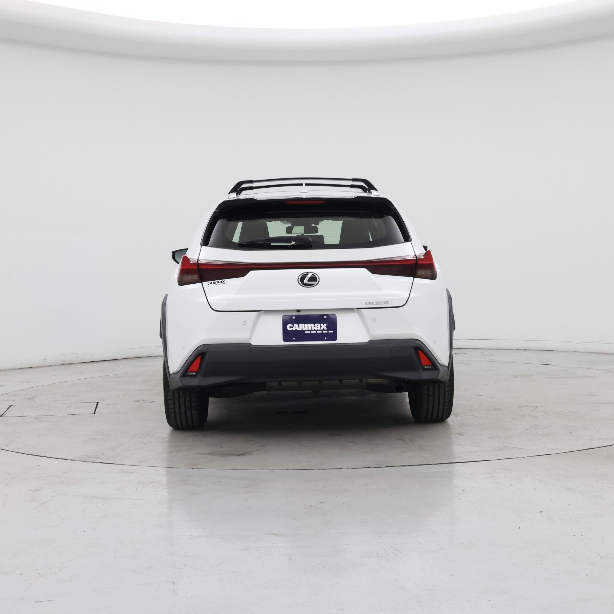 Thumbnail: 2022 Lexus UX - 6