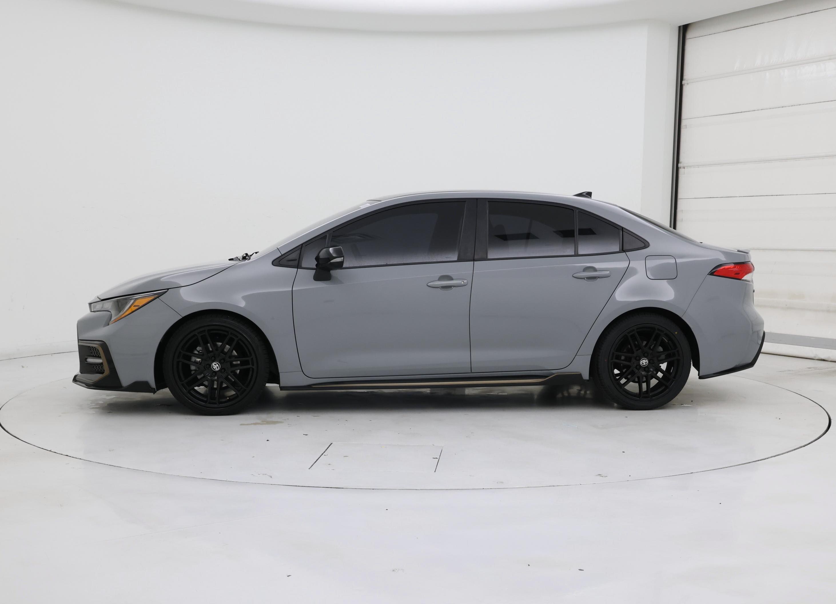 Thumbnail: 2021 Toyota Corolla - 3