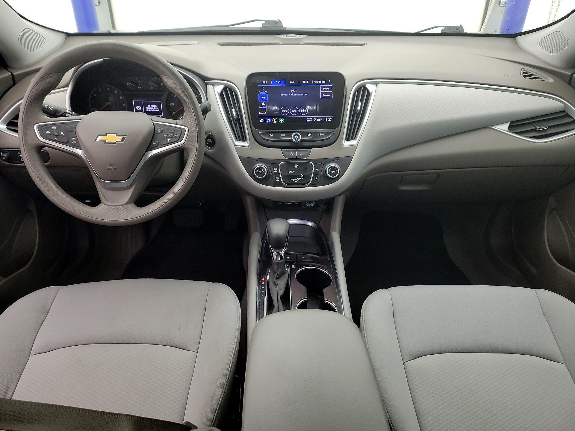 Thumbnail: 2022 Chevrolet Malibu - 9