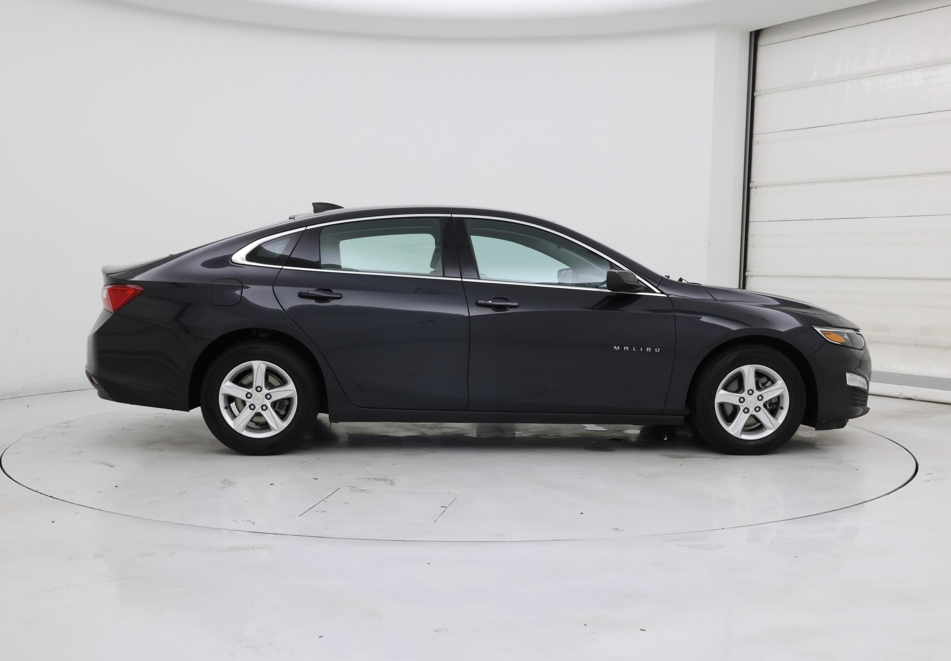 Thumbnail: 2022 Chevrolet Malibu - 7