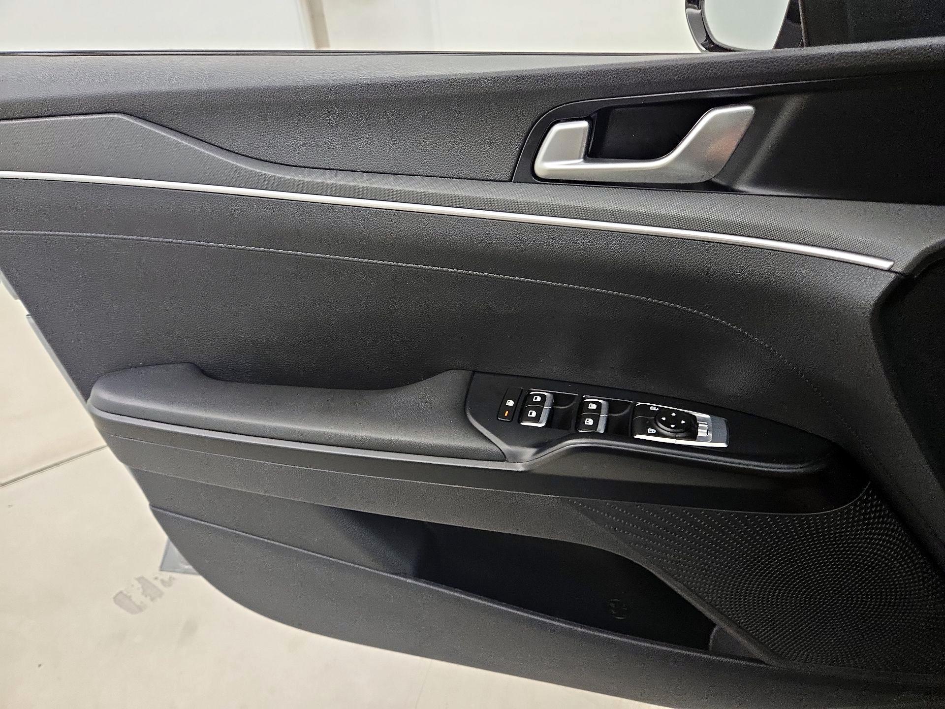 Thumbnail: 2022 Kia K5 - 12