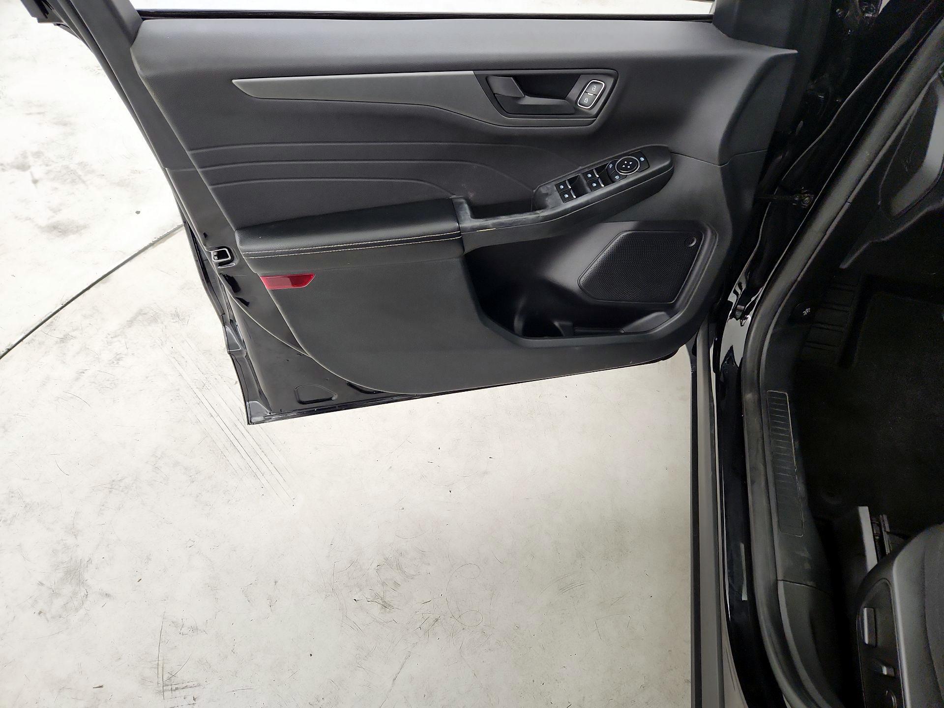 Thumbnail: 2023 Ford Escape - 12