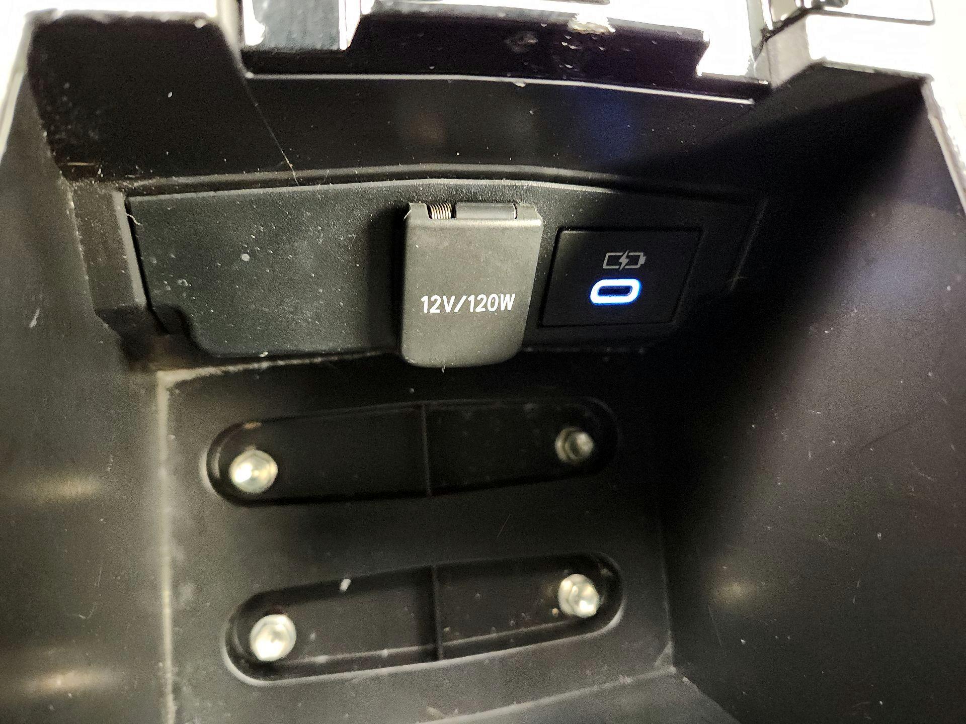 Thumbnail: 2022 Toyota Corolla - 18