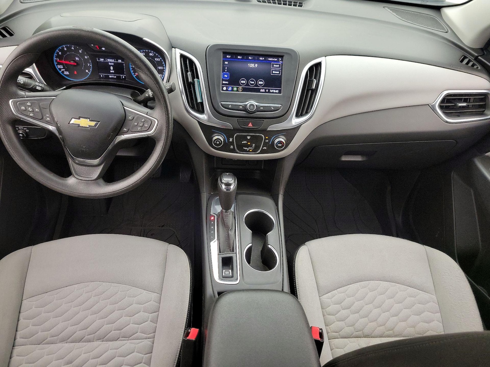 2021 Chevrolet Equinox LS - Photo 10