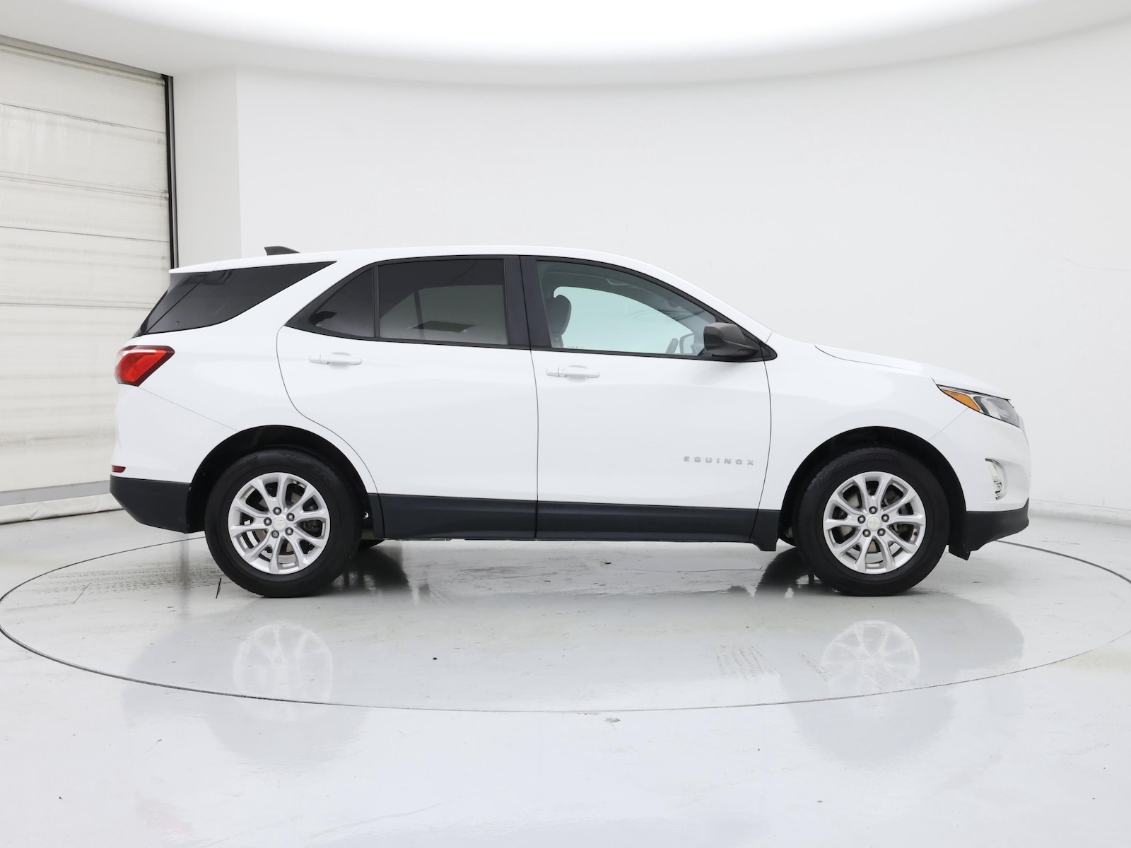 2021 Chevrolet Equinox LS - Photo 8