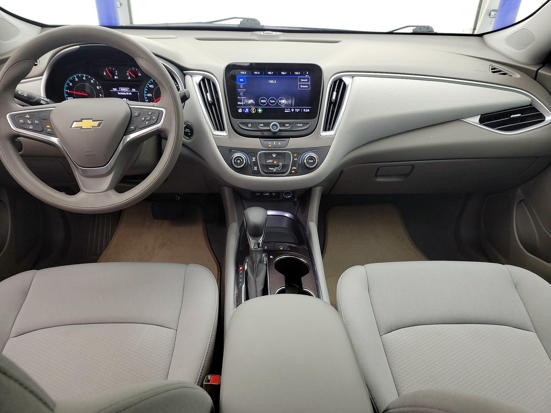 Thumbnail: 2022 Chevrolet Malibu - 9