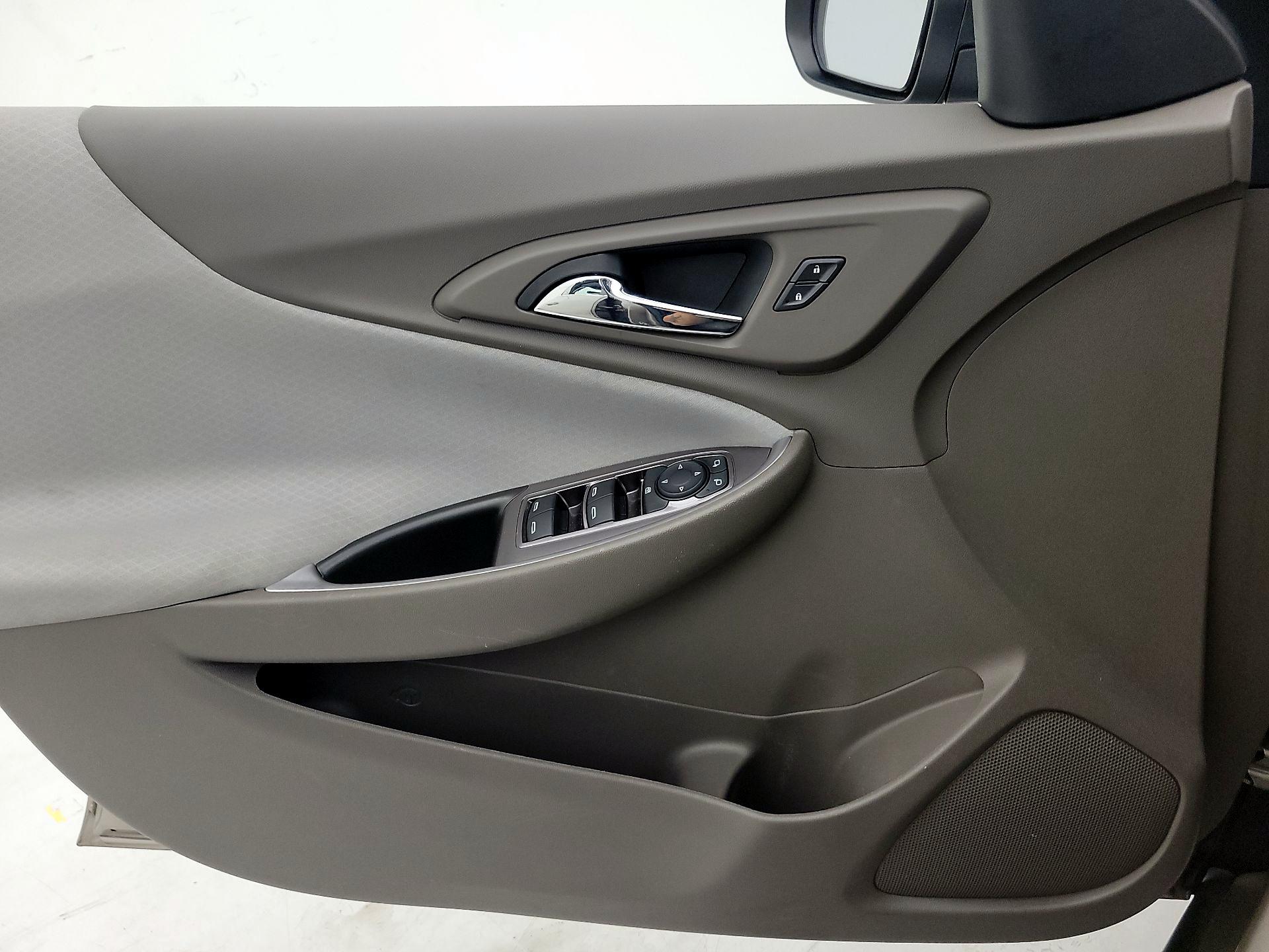 Thumbnail: 2022 Chevrolet Malibu - 12