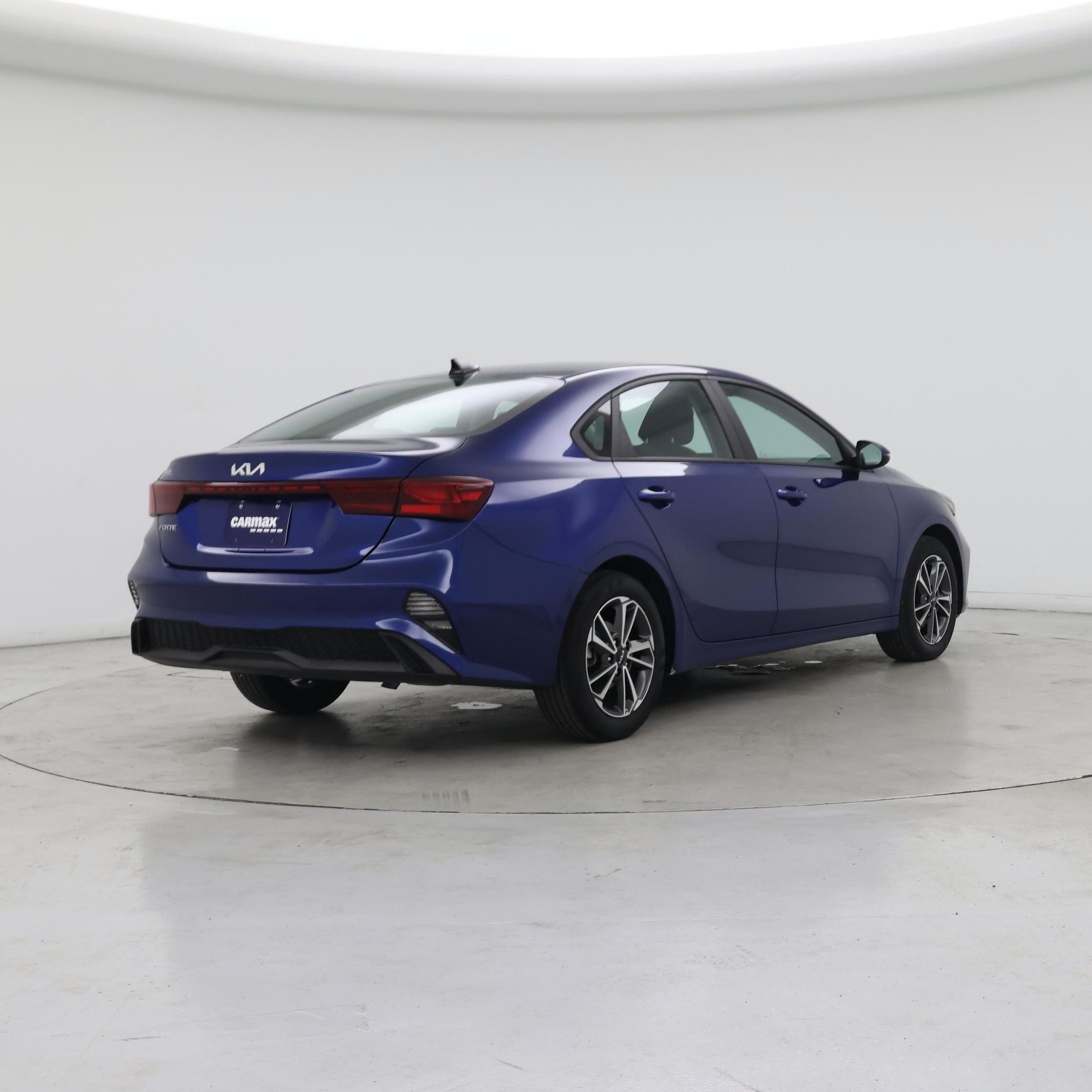 Thumbnail: 2023 Kia Forte - 8