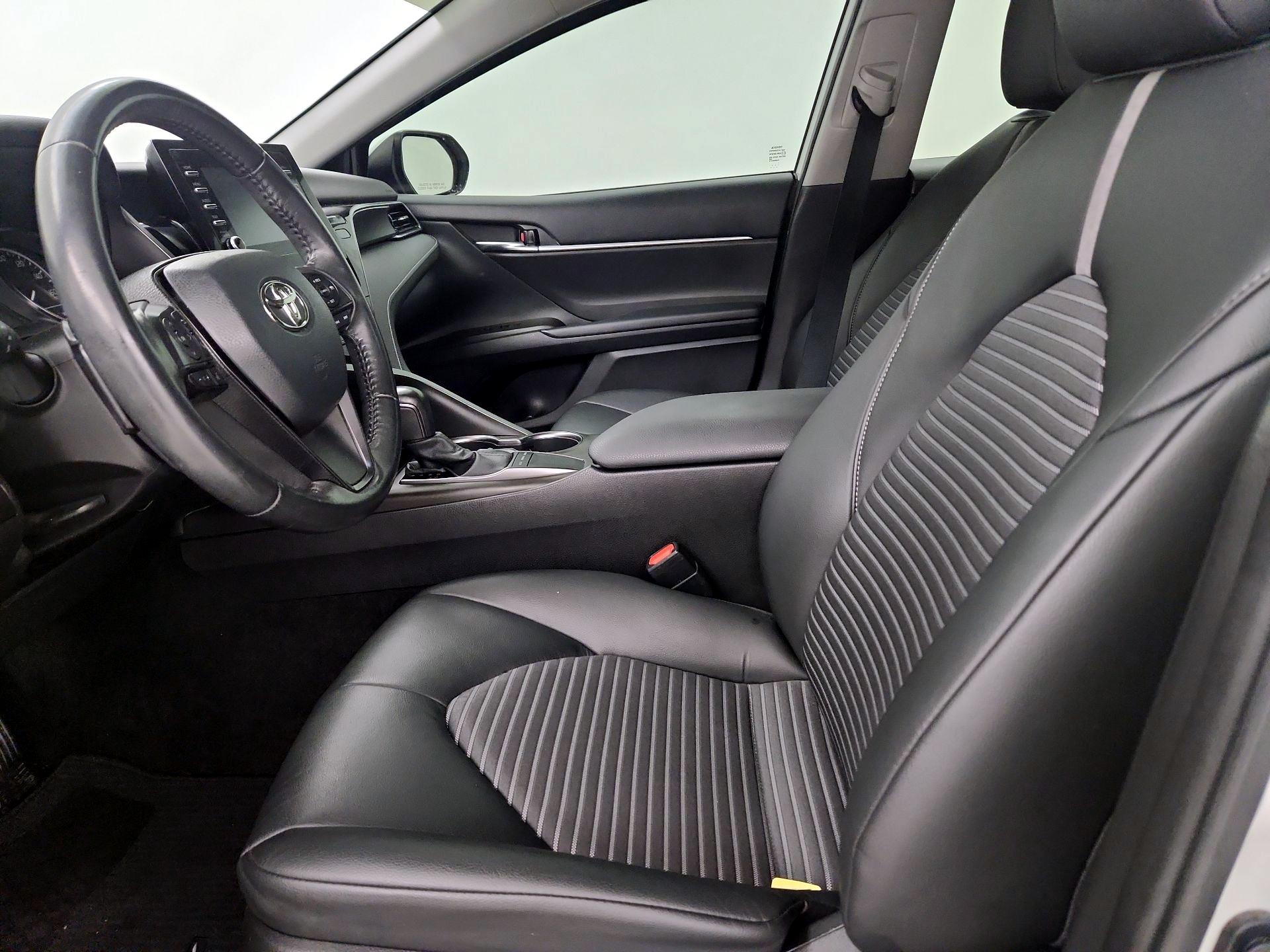 Thumbnail: 2022 Toyota Camry - 11
