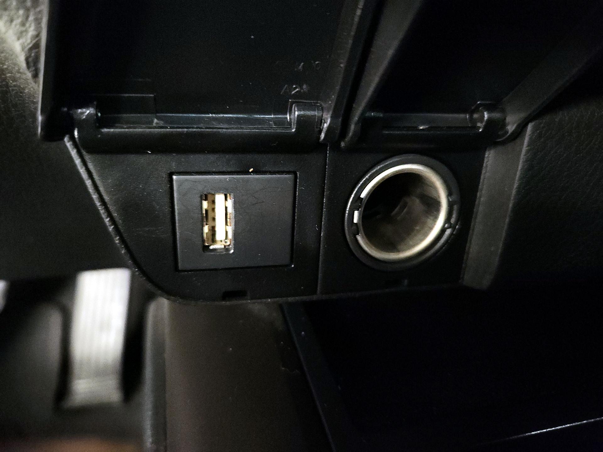 Thumbnail: 2022 Toyota Camry - 18