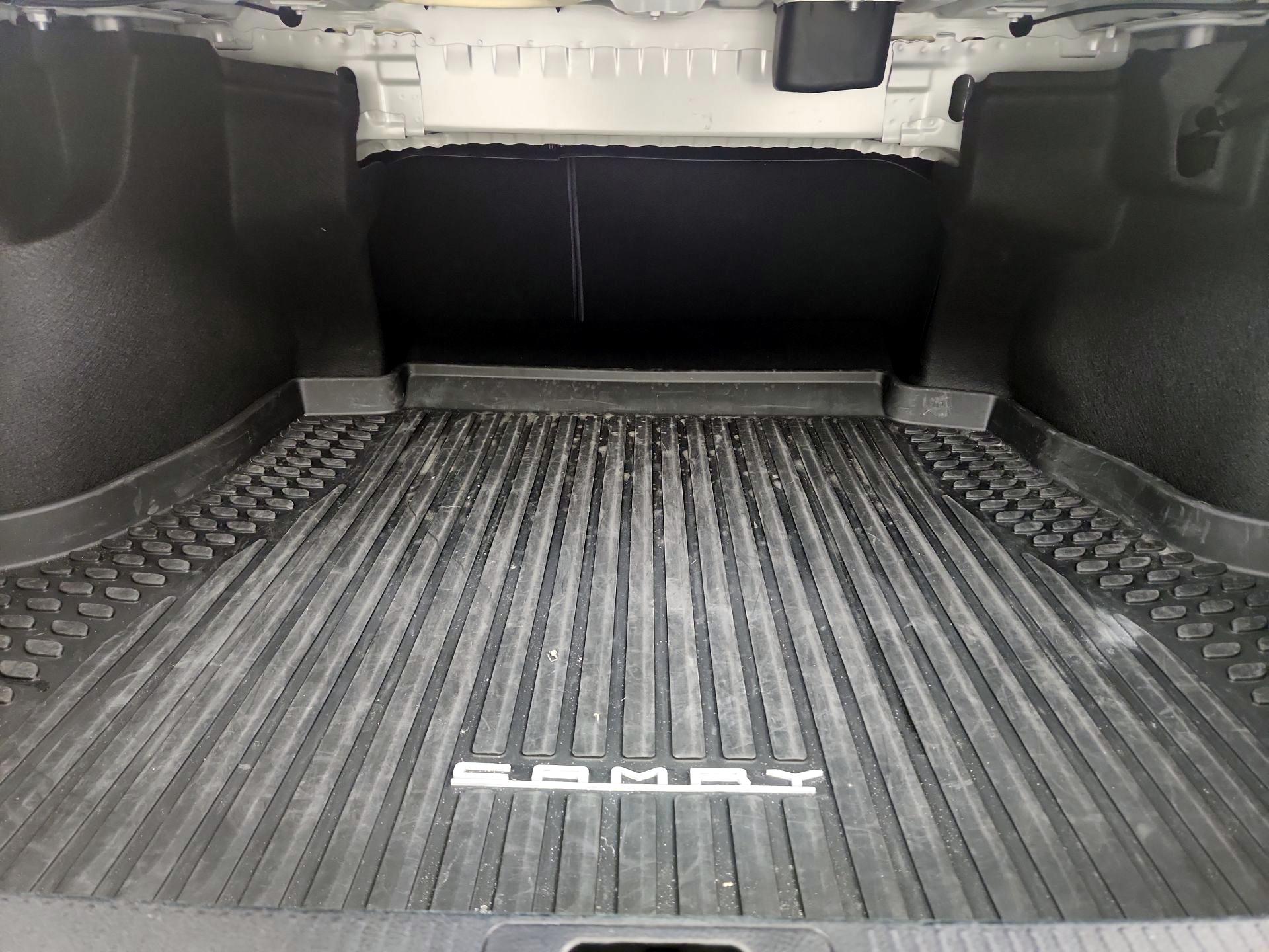 Thumbnail: 2022 Toyota Camry - 20