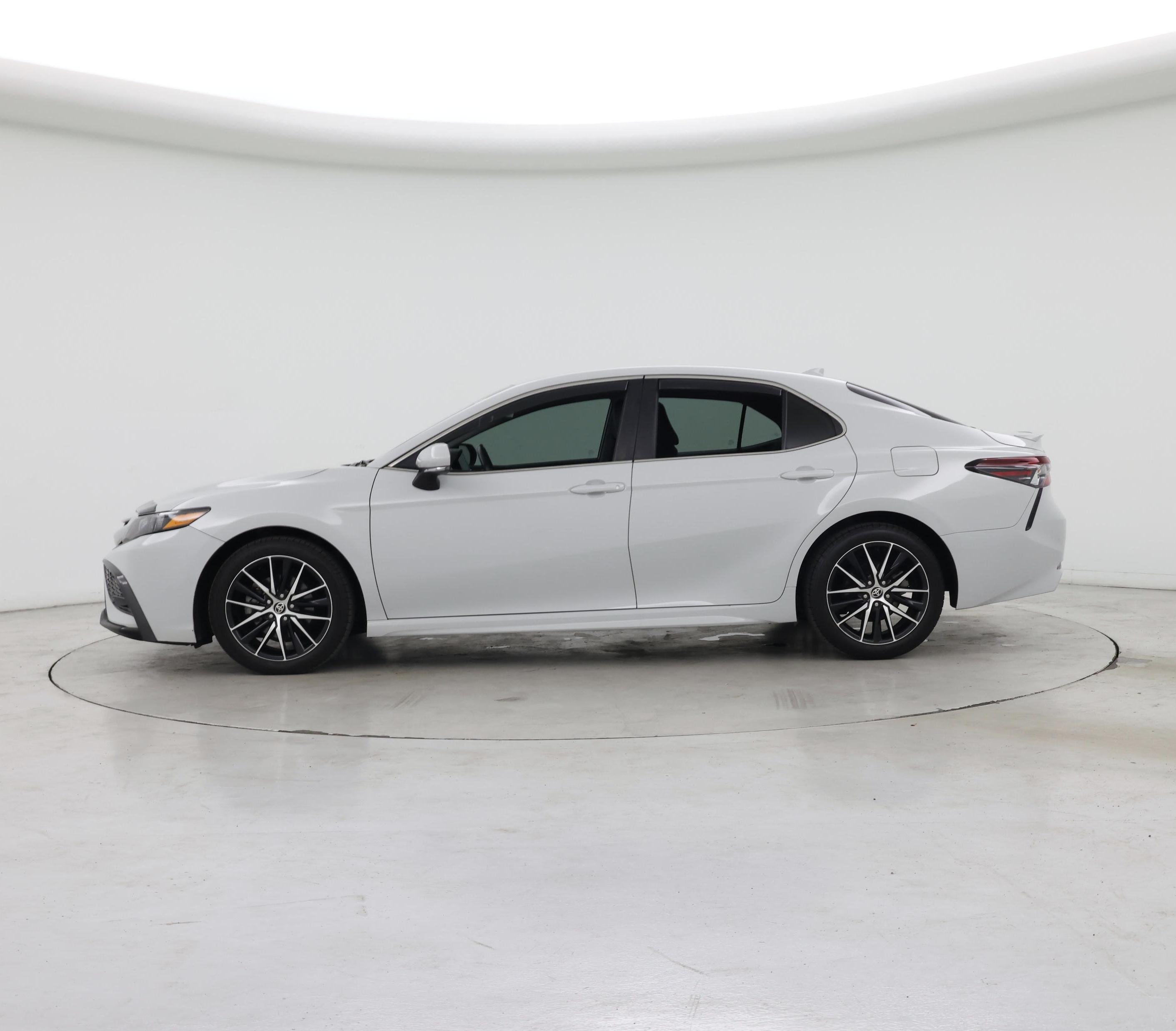 Thumbnail: 2022 Toyota Camry - 3