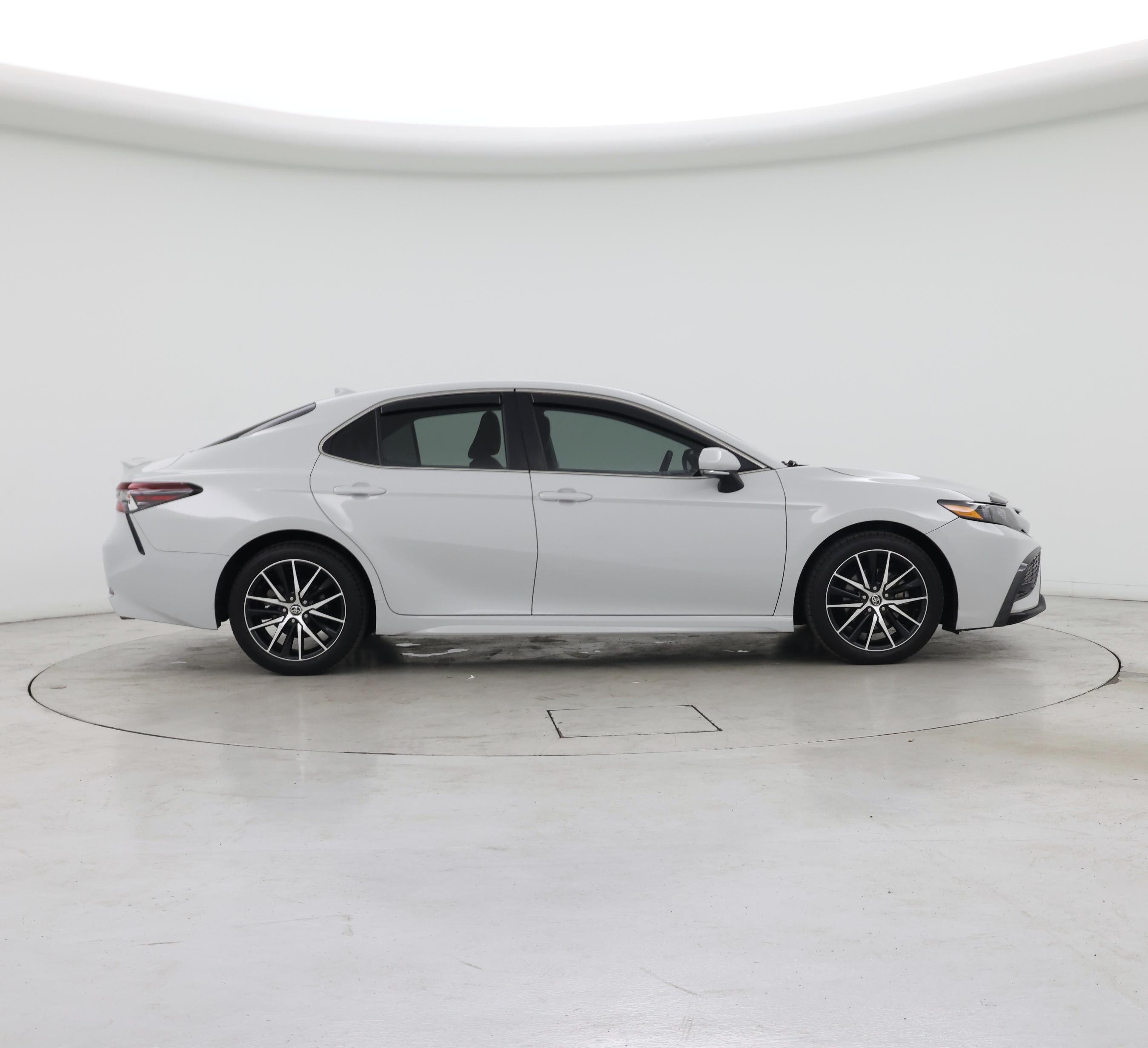 Thumbnail: 2022 Toyota Camry - 7