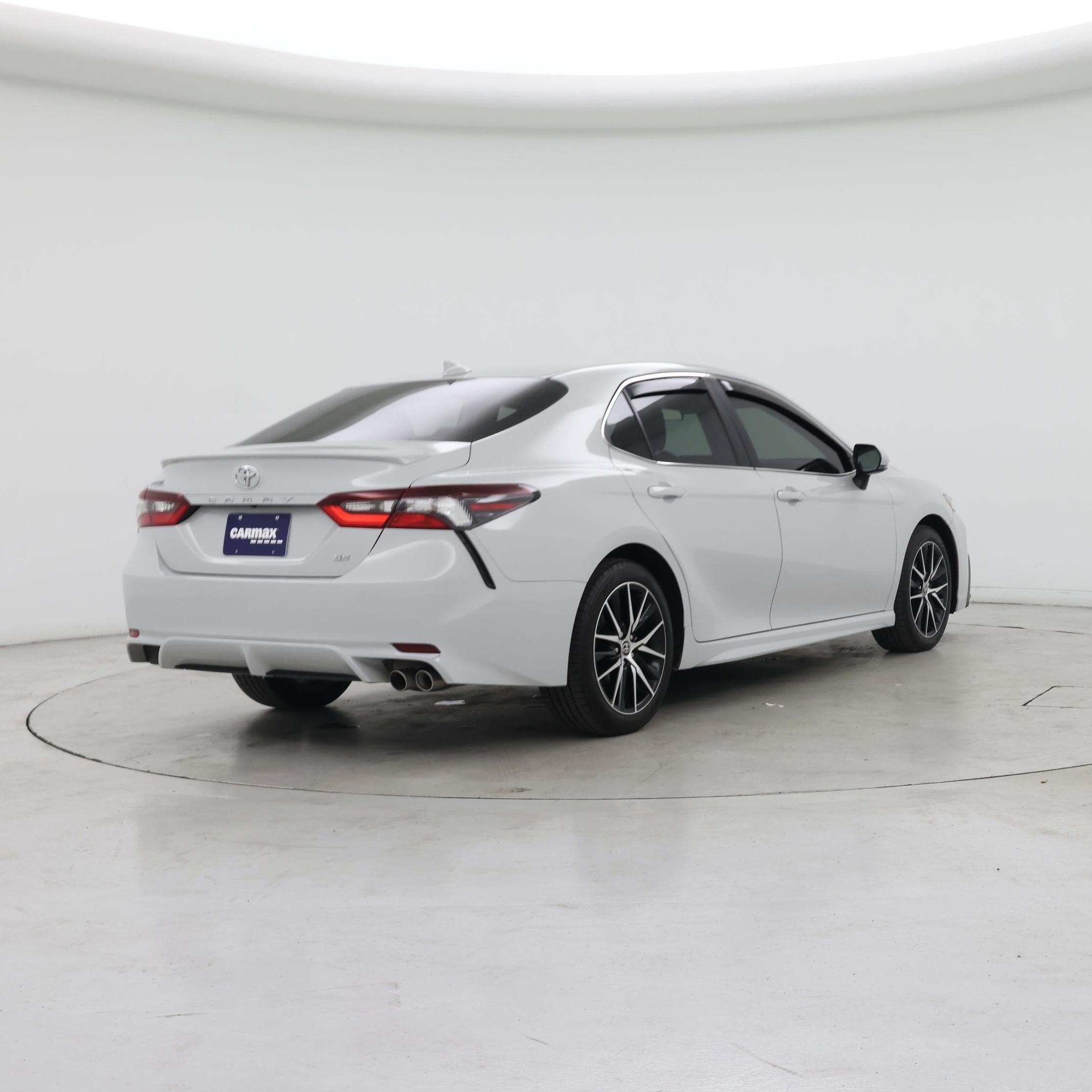 Thumbnail: 2022 Toyota Camry - 8