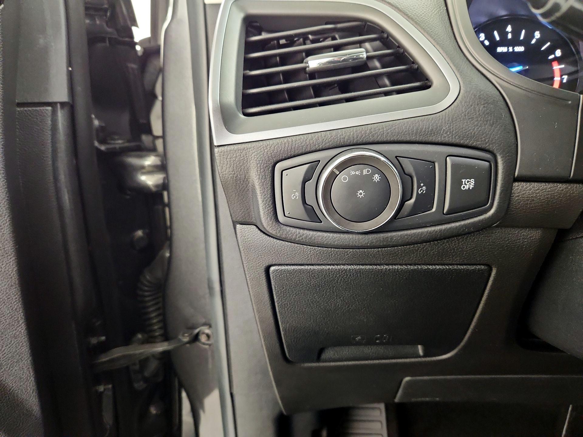 Thumbnail: 2020 Ford Edge - 13