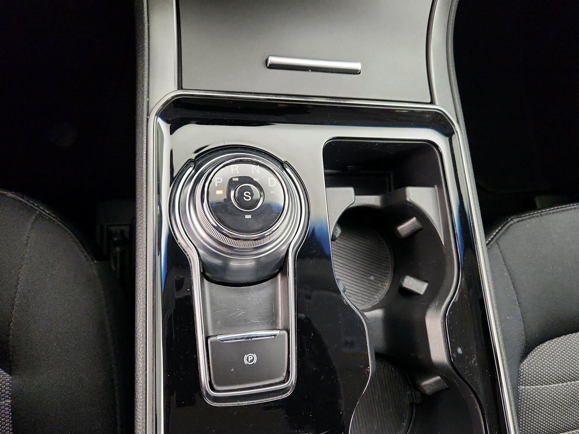 Thumbnail: 2020 Ford Edge - 17