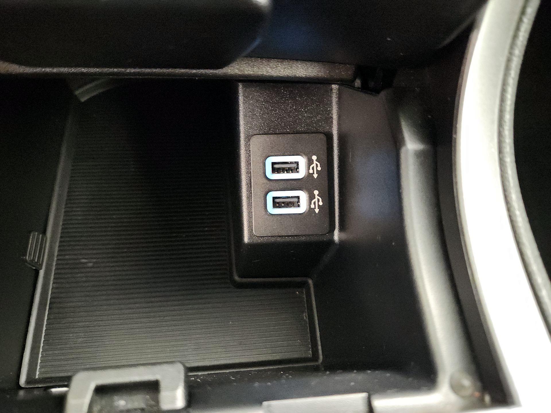 Thumbnail: 2020 Ford Edge - 18