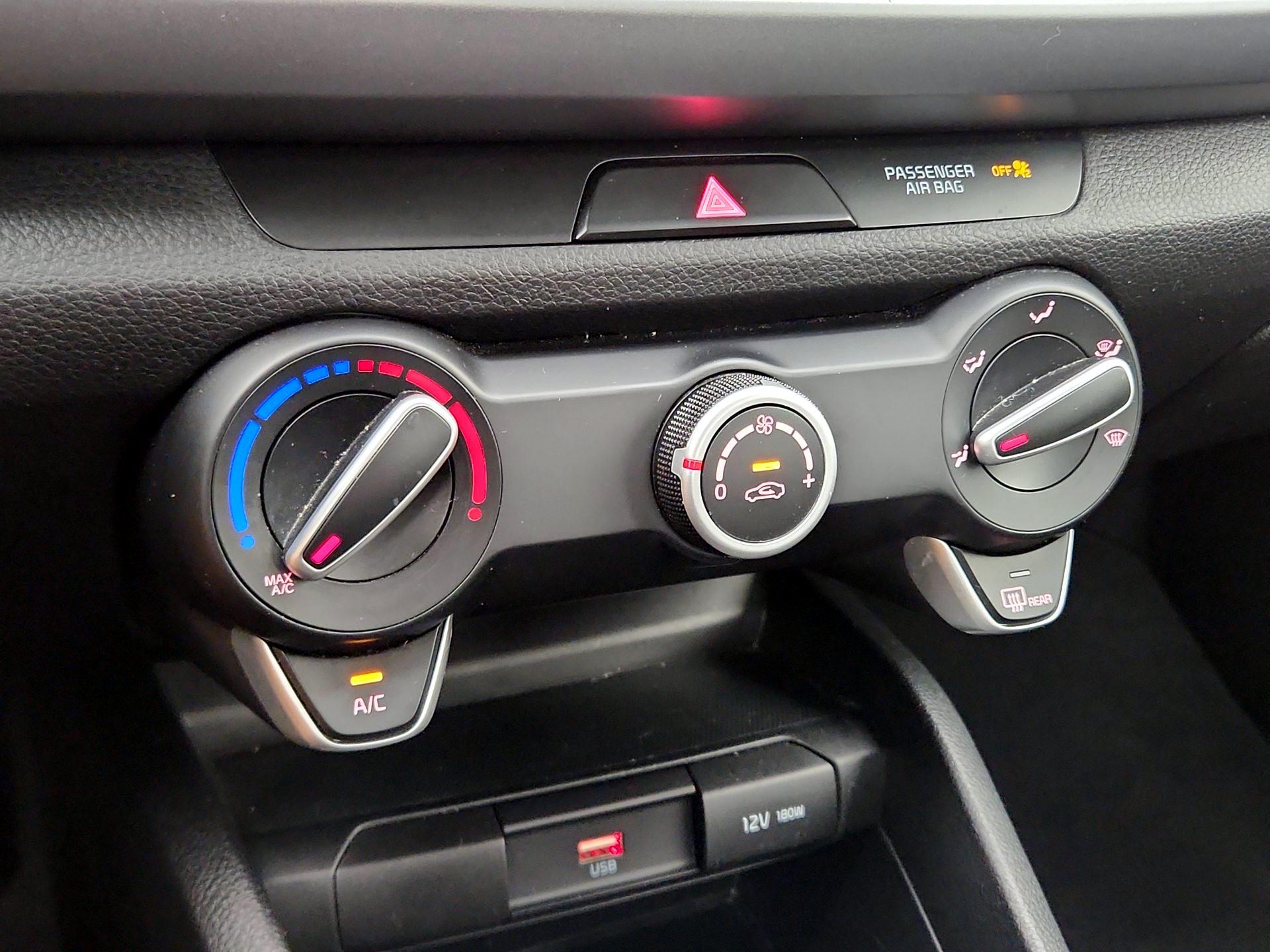 Thumbnail: 2023 Kia Rio - 16