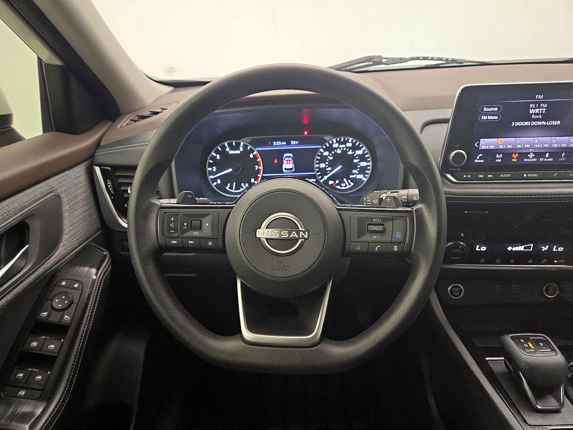 Thumbnail: 2023 Nissan Rogue - 10