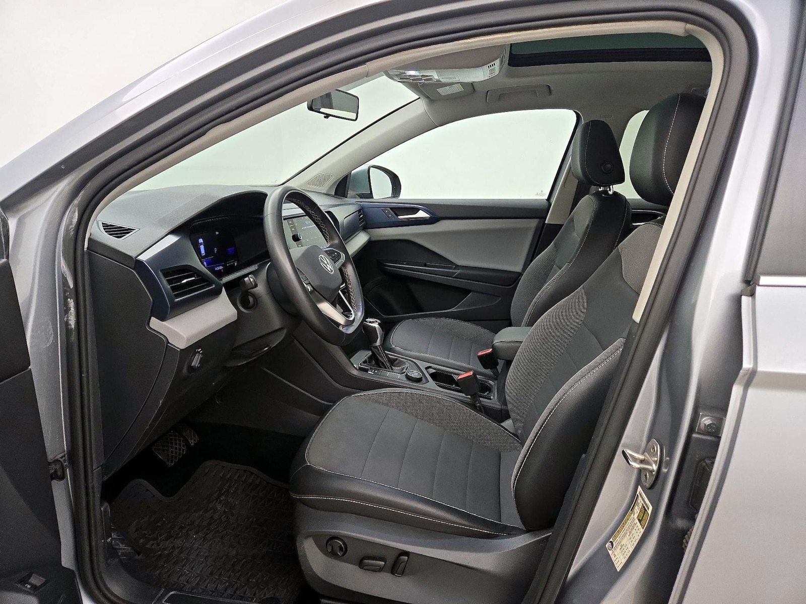 2022 Volkswagen Taos SE - Photo 12