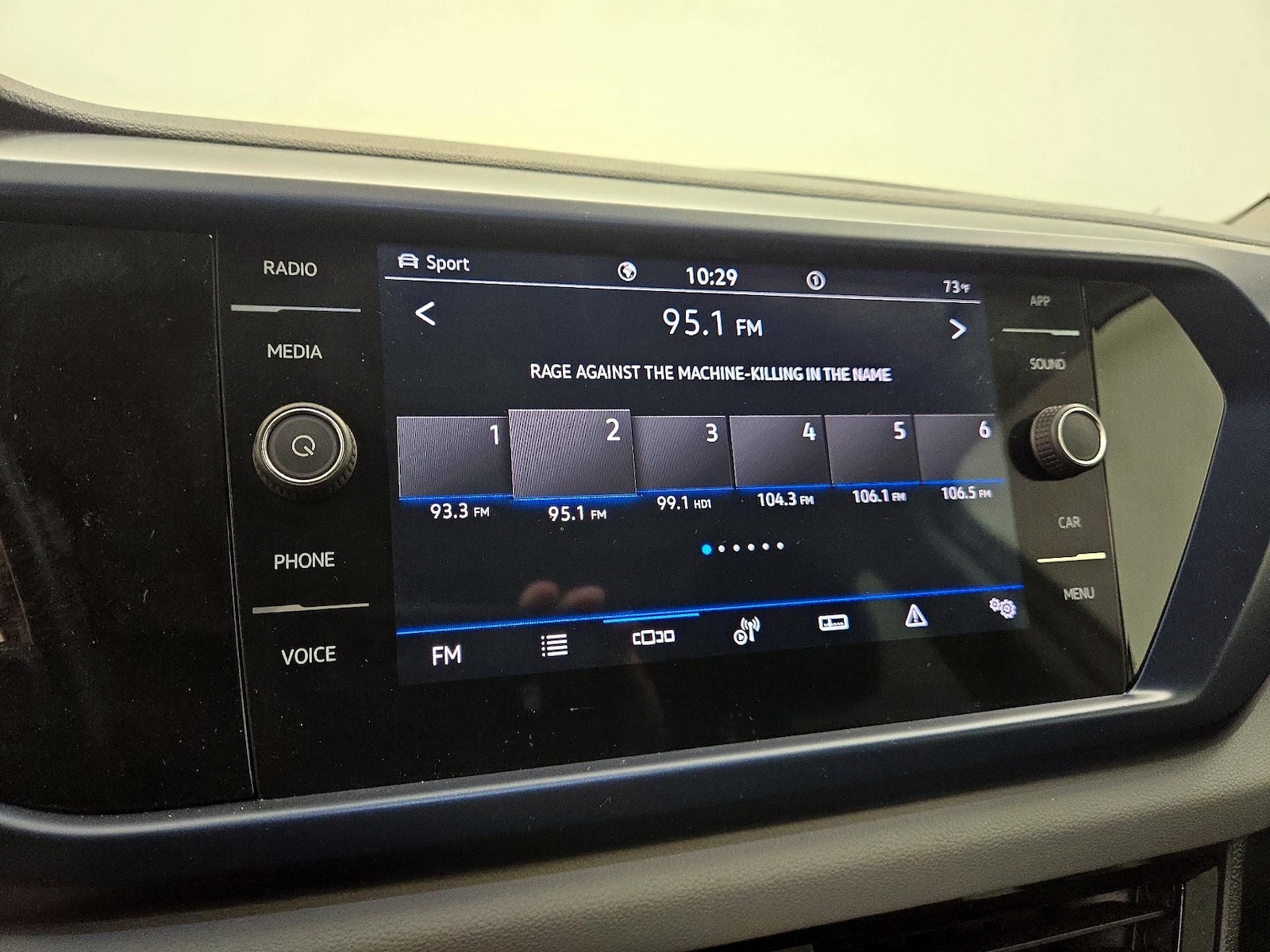 2022 Volkswagen Taos SE - Photo 16