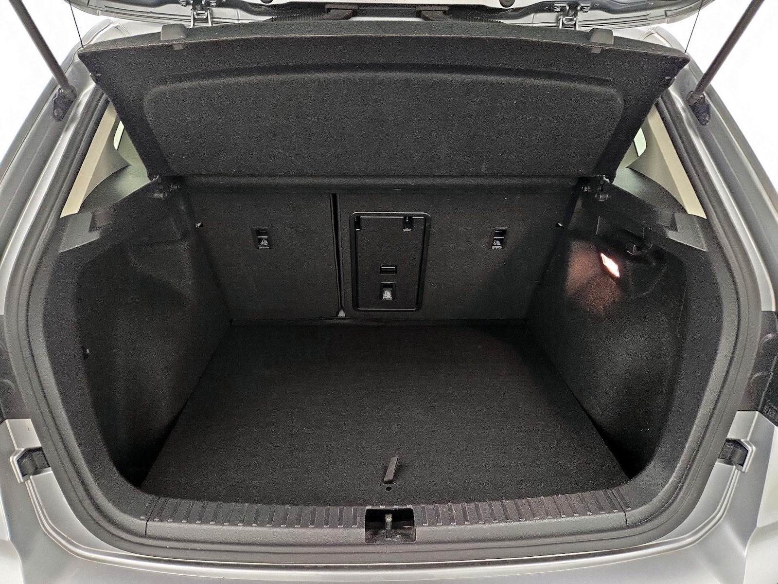 2022 Volkswagen Taos SE - Photo 22