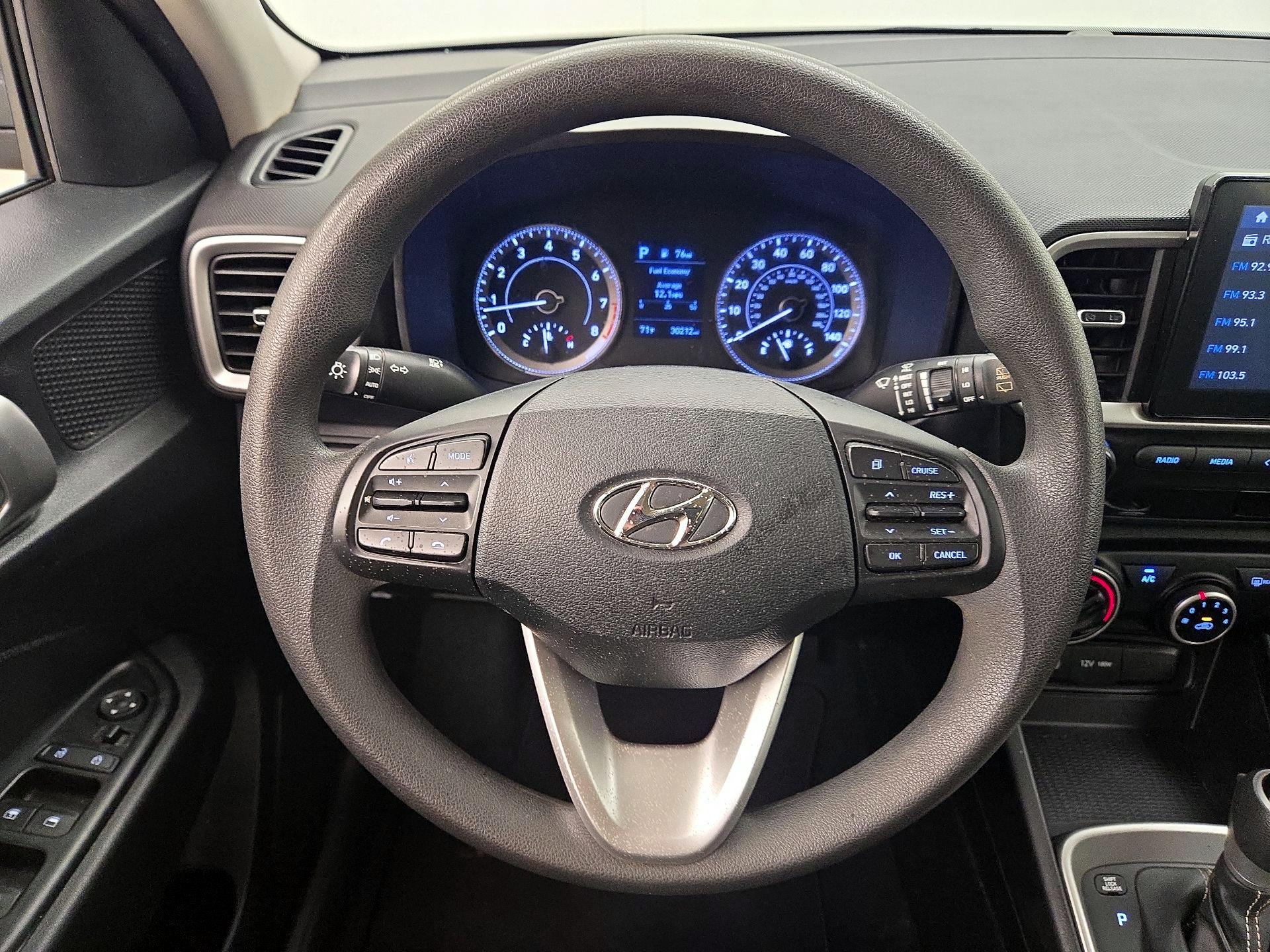 Thumbnail: 2022 Hyundai Venue - 10