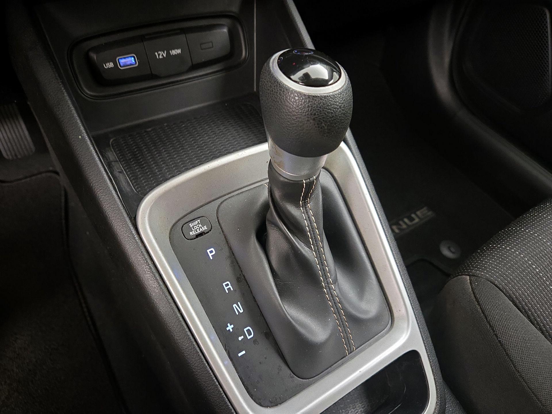 Thumbnail: 2022 Hyundai Venue - 17