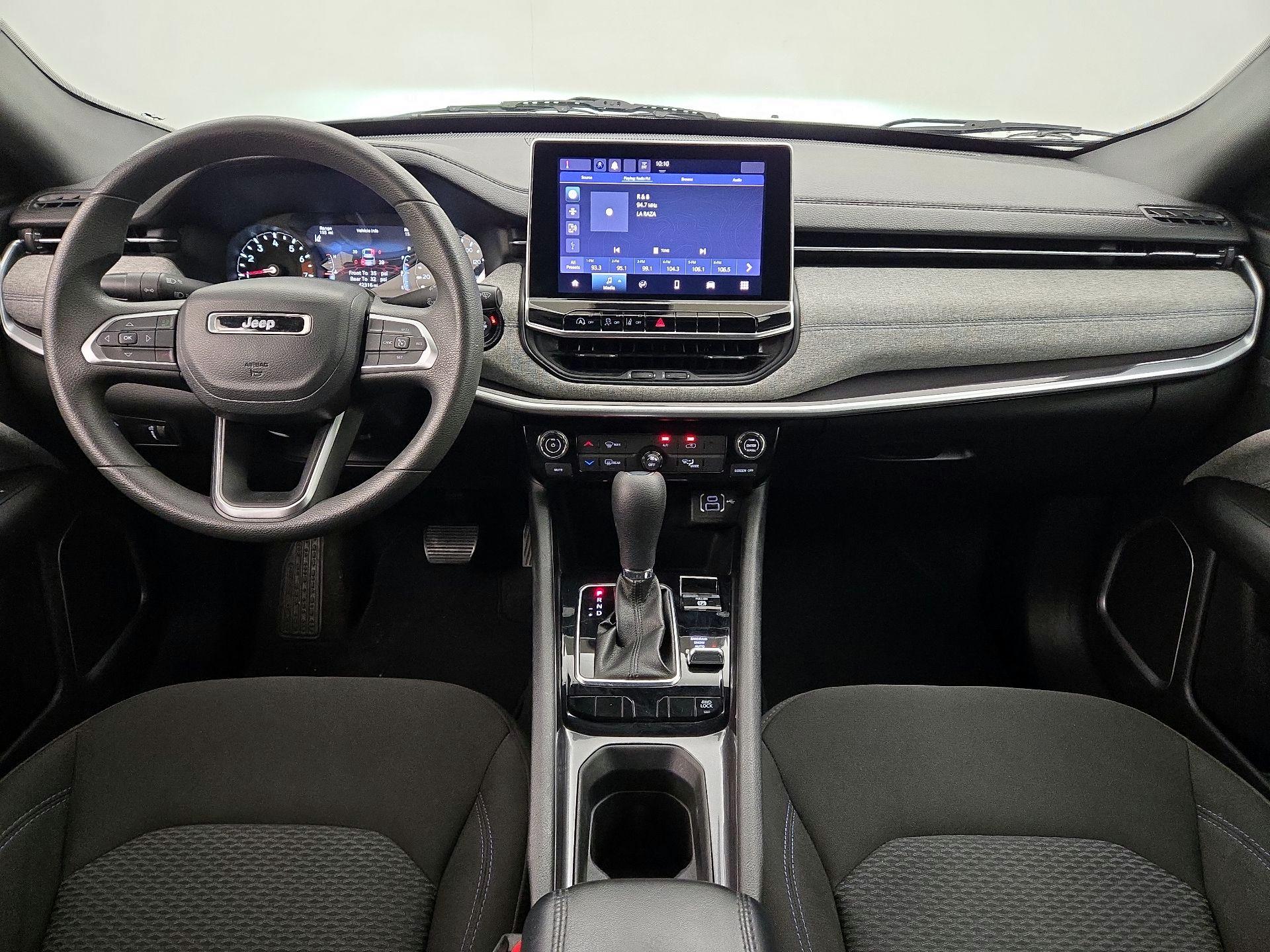 Thumbnail: 2023 Jeep Compass - 9