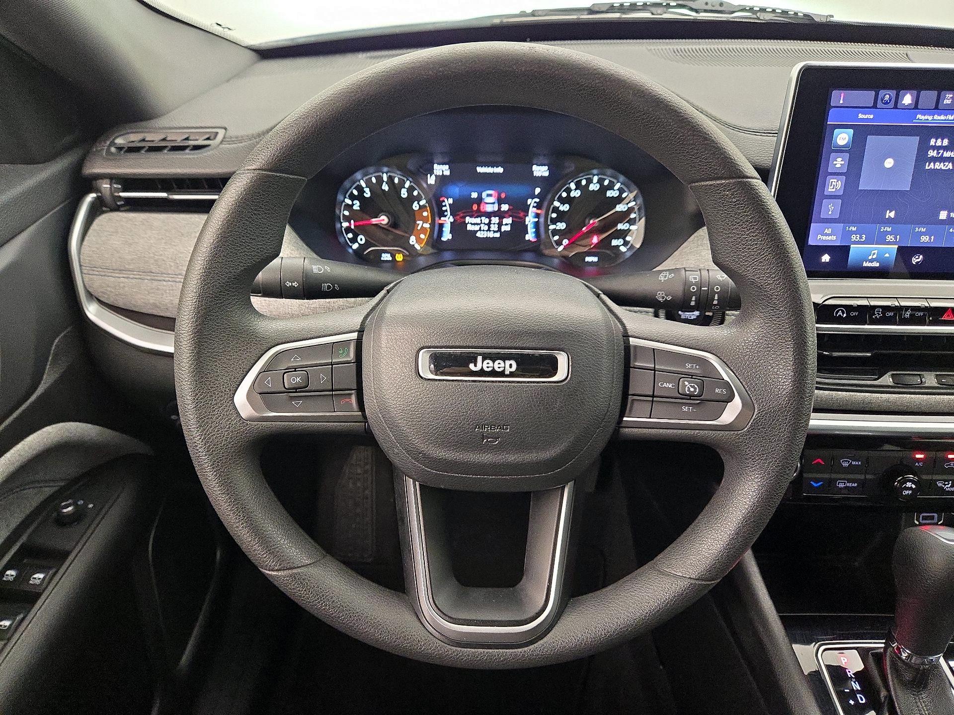 Thumbnail: 2023 Jeep Compass - 10