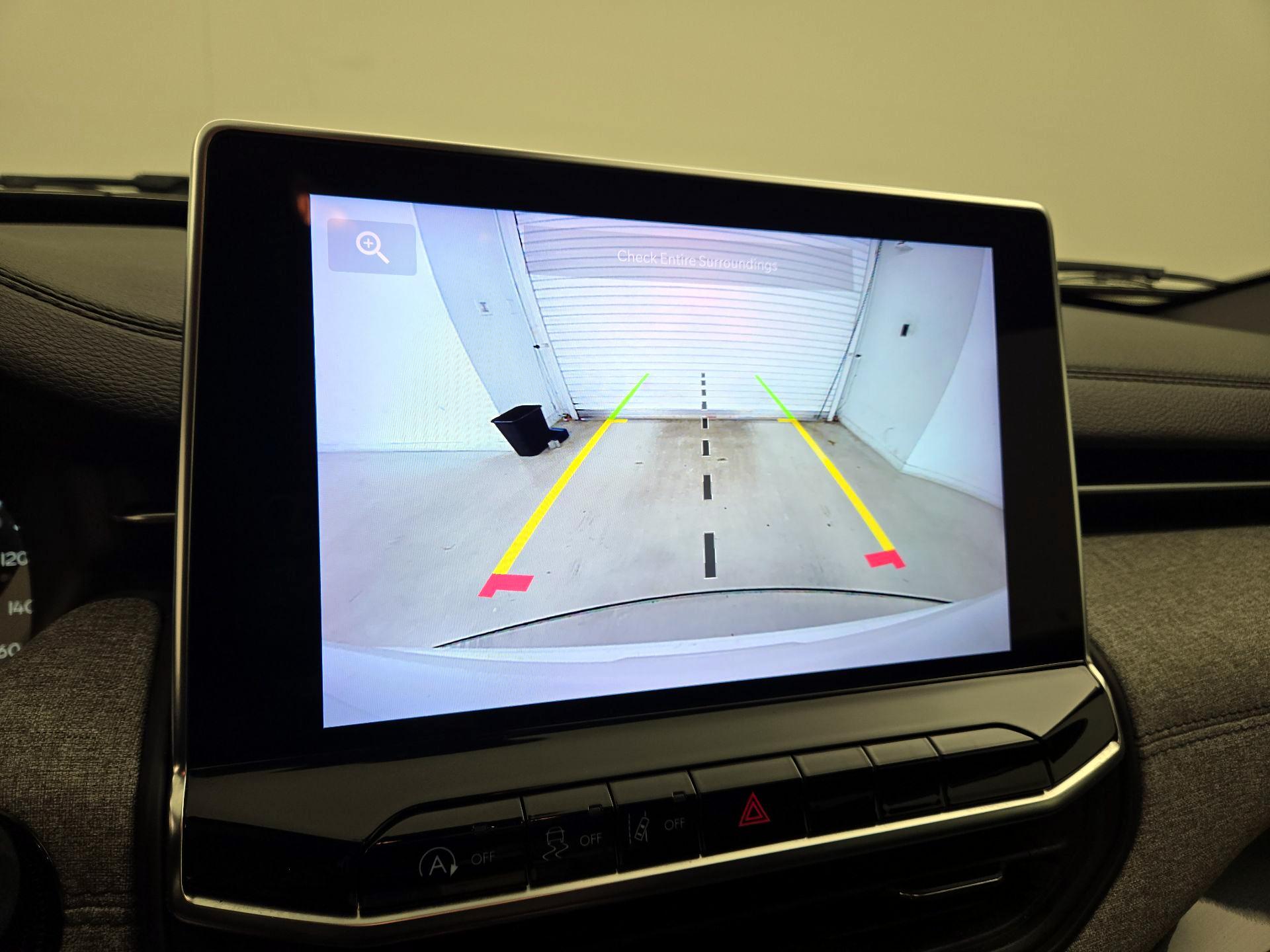 Thumbnail: 2023 Jeep Compass - 14